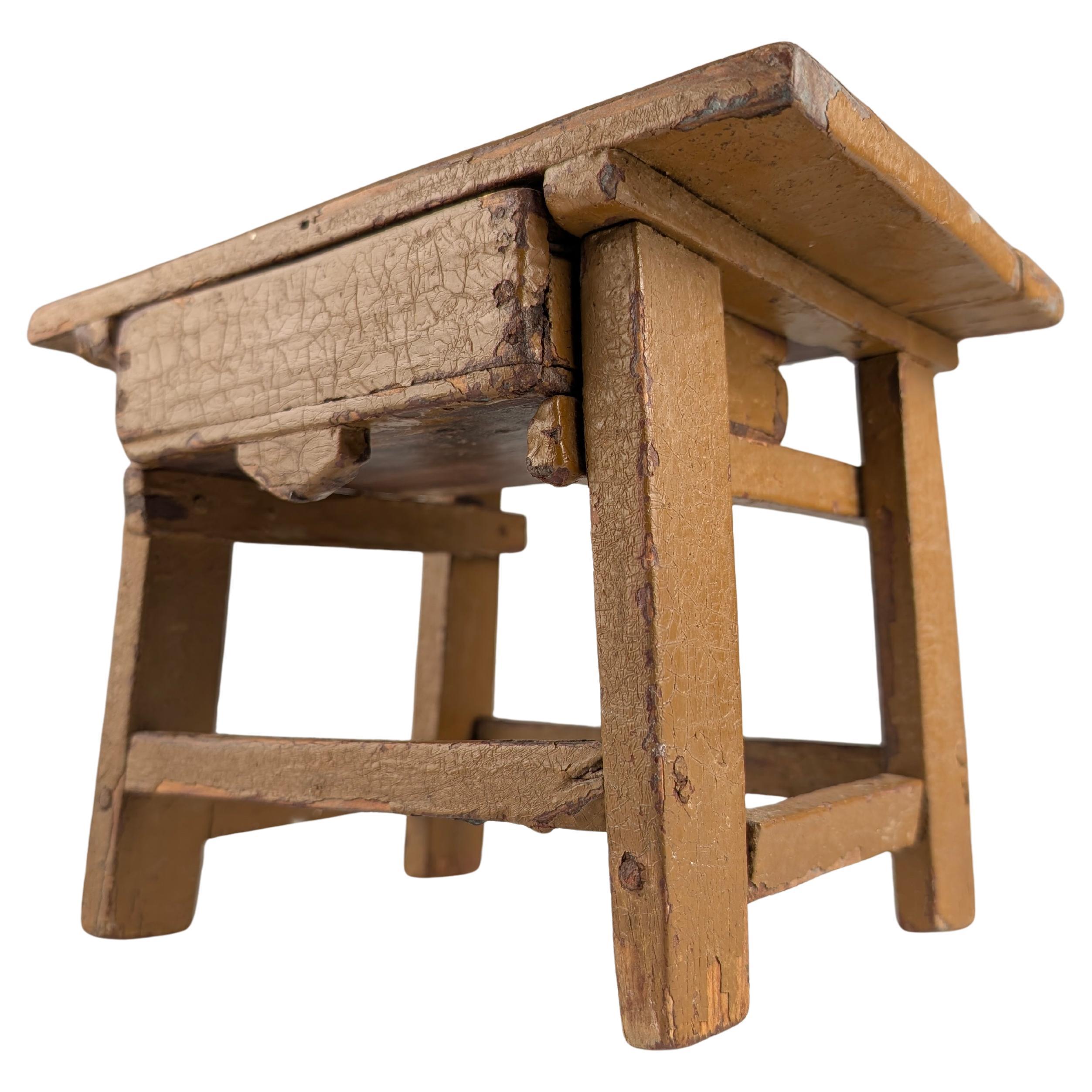 Petit meuble d'appoint rustique, 19e siècle en vente