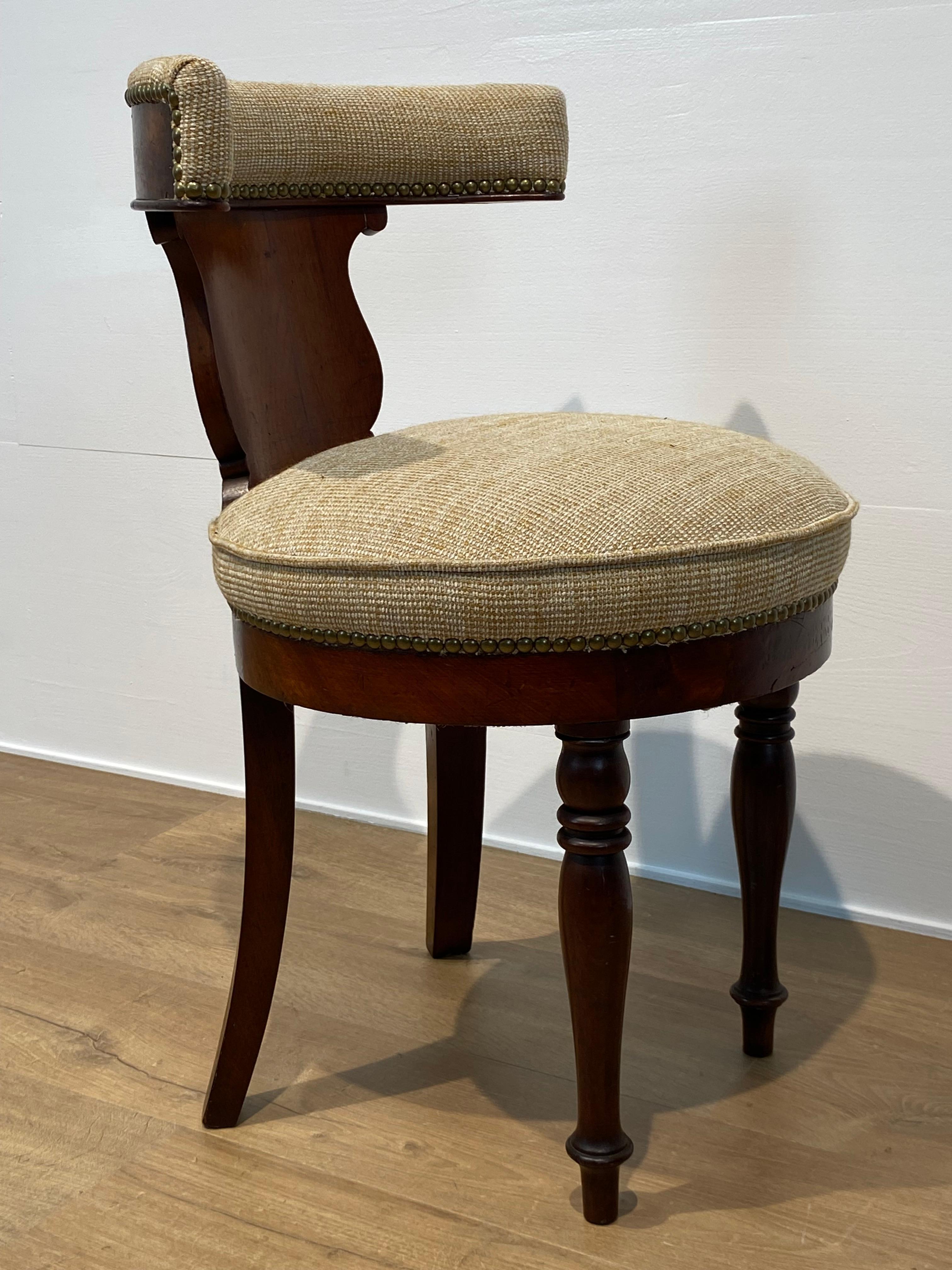 Petite chaise ancienne en vente 5