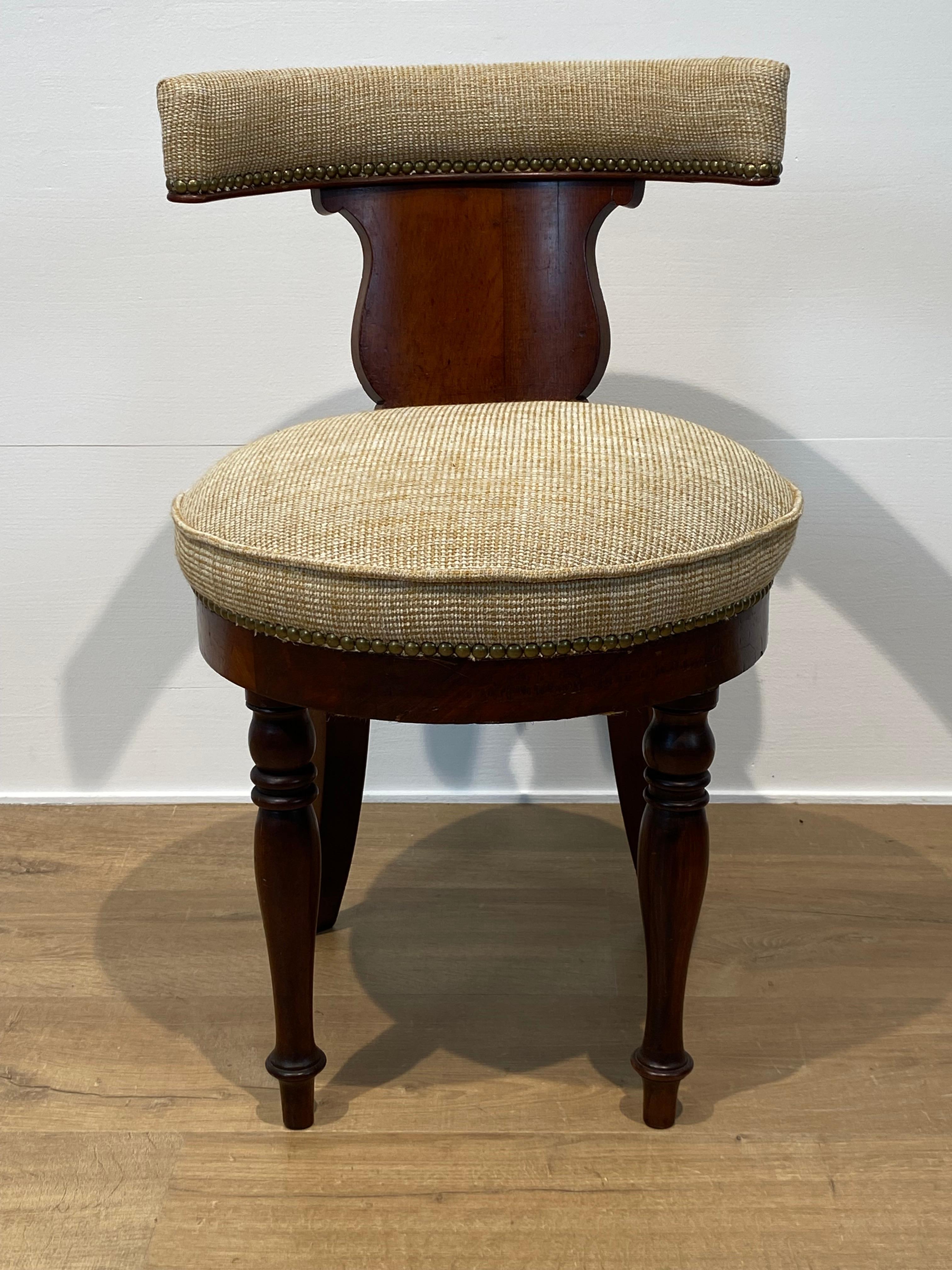Petite chaise ancienne en vente 6