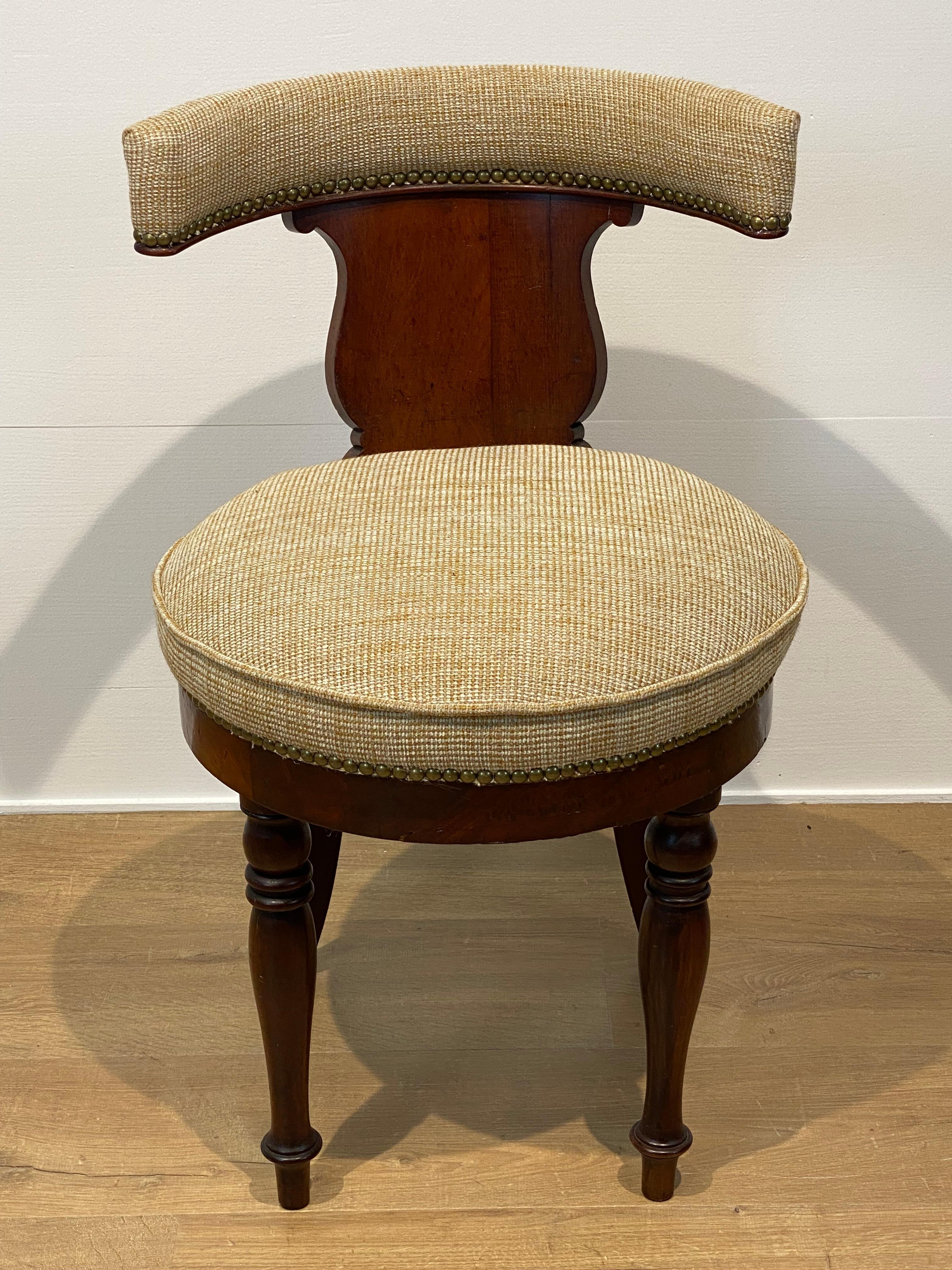 Petite chaise ancienne en vente 7