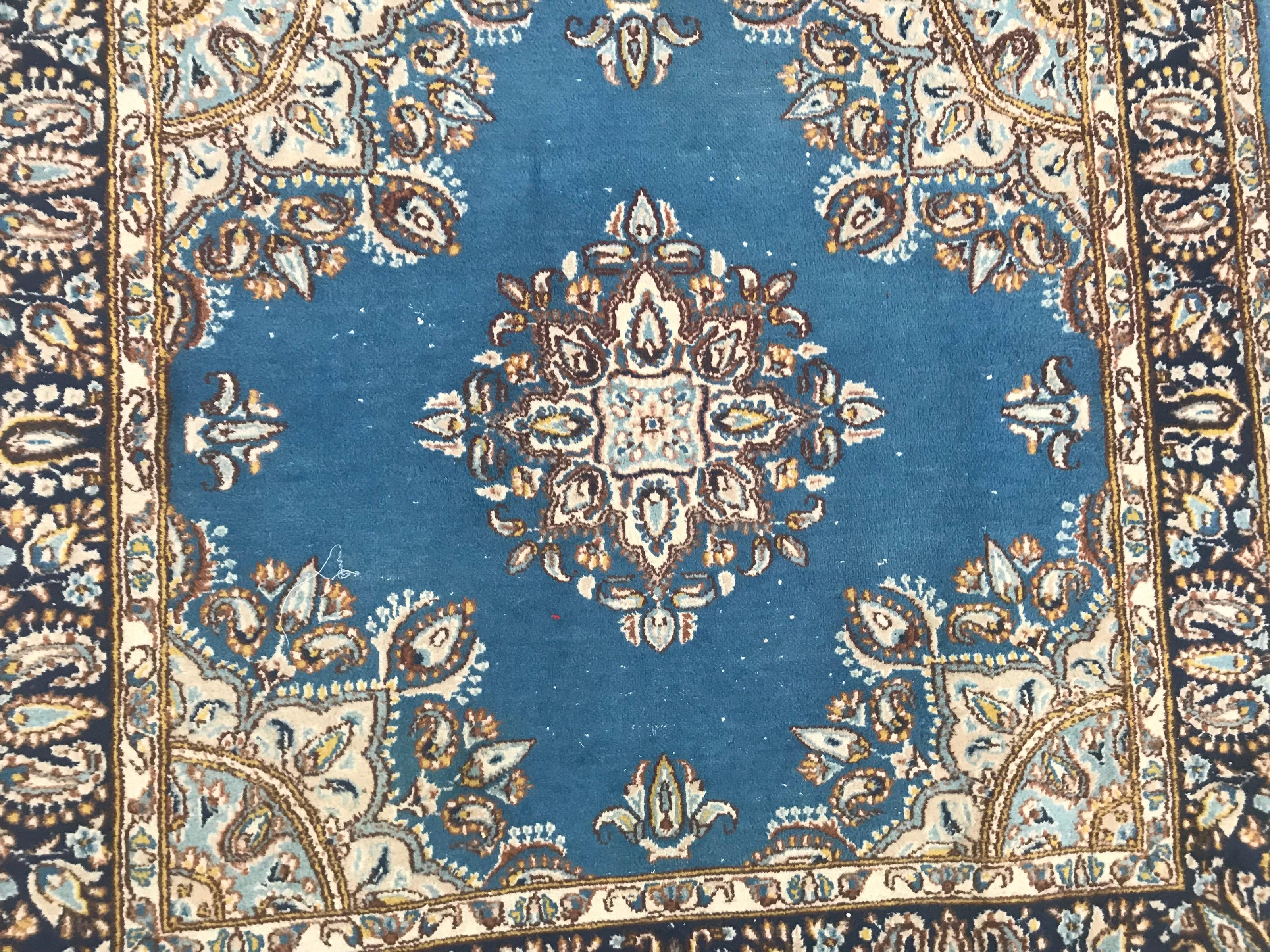 Beautiful rug in square shape with a floral design and a central medallion and blue field with yellow, brown and pink, entirely hand knotted with wool velvet on cotton foundation.

✨✨✨
