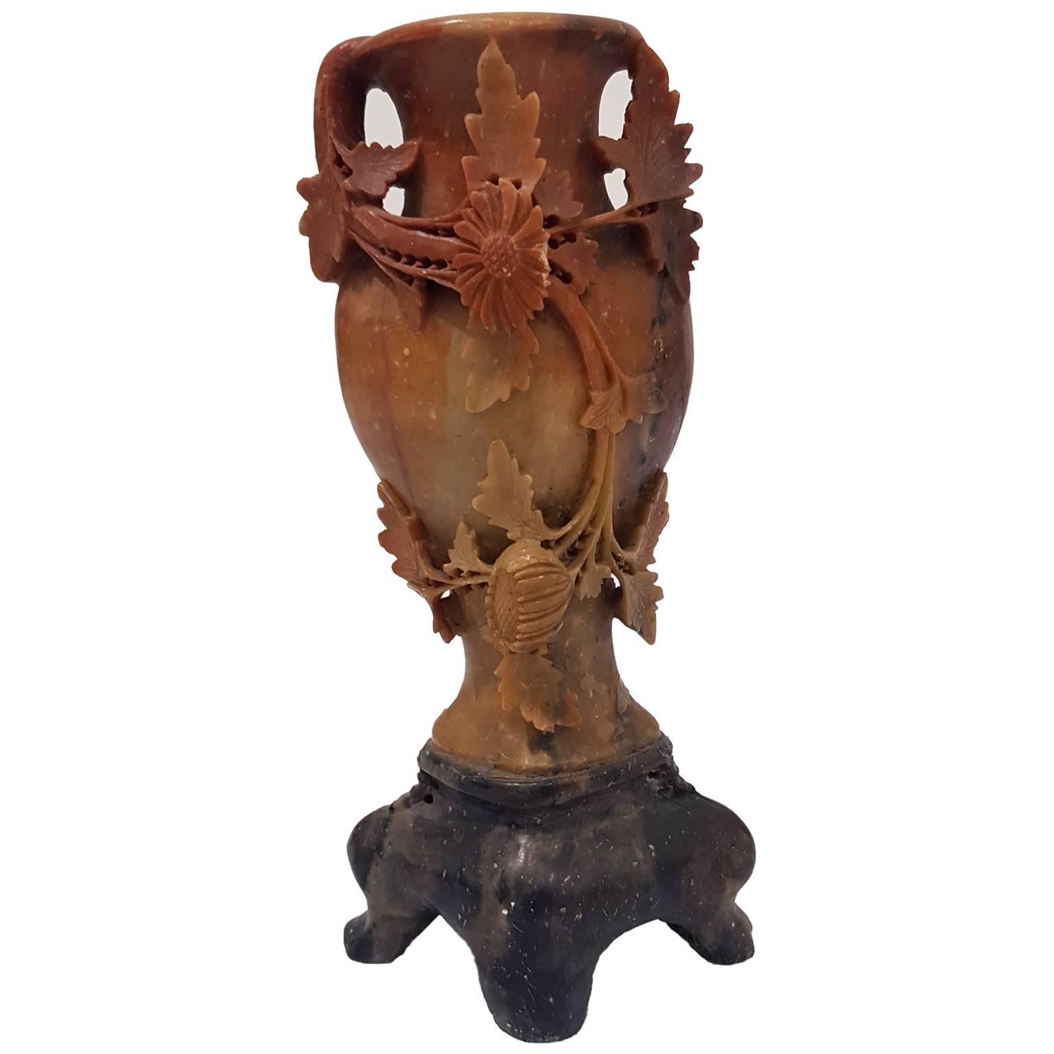 Little Amphora in precious stone, the carvings are an intricate floral design. 

Provenance: China, circa 1930.

Very good conditions.

This artwork is shipped from Italy. Under existing legislation, any artwork in Italy created over 70 years