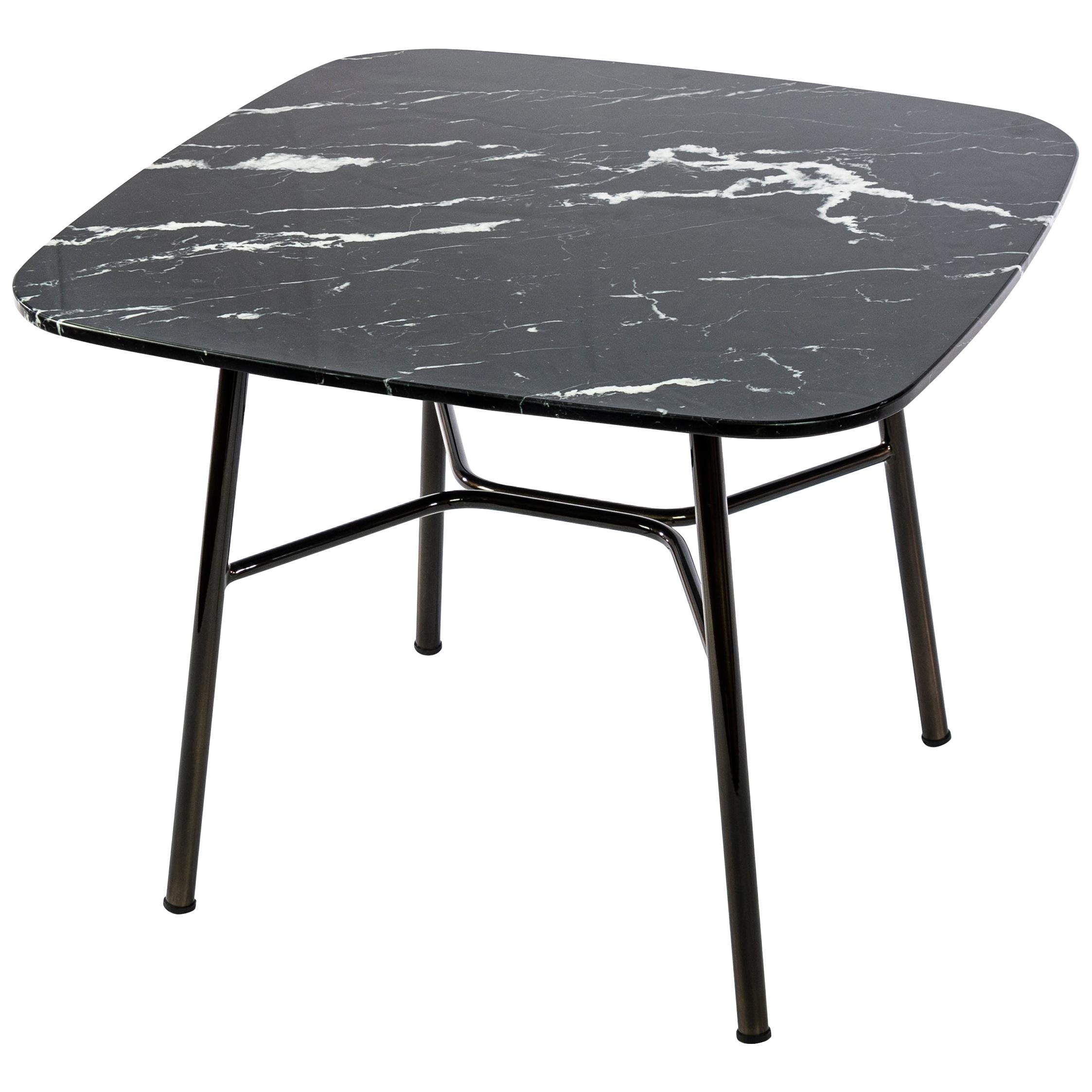 Petite table Yuki, cadre métallique, ronde, couleur noire, design, table basse en vente