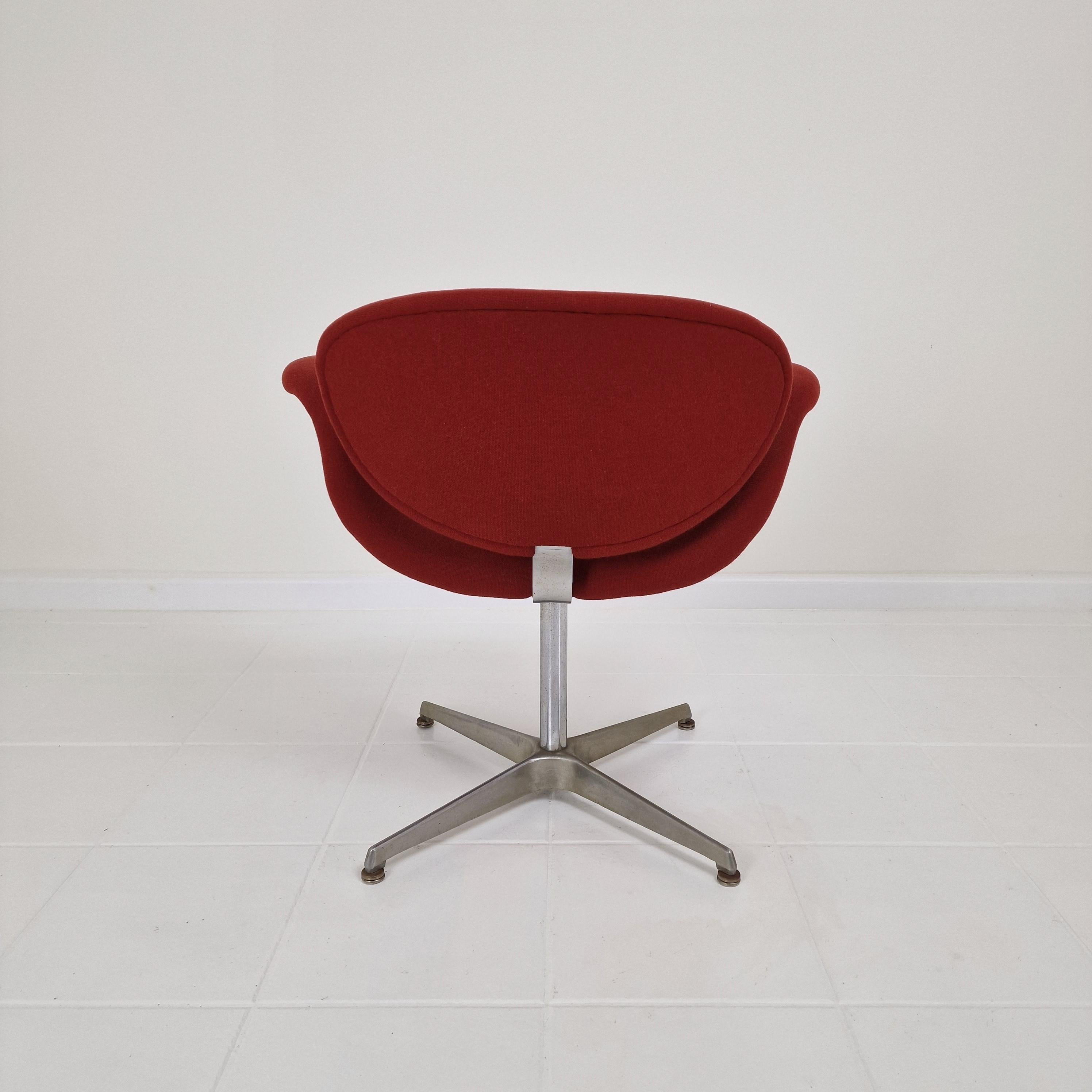 Sillón Tulipán con Base en Cruz de Pierre Paulin para Artifort, años 70 en venta 1
