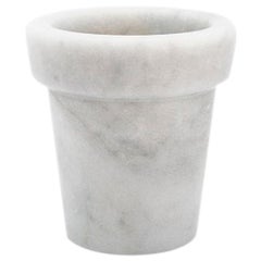 Handgefertigte kleine Vase aus weißem Carrara-Marmor