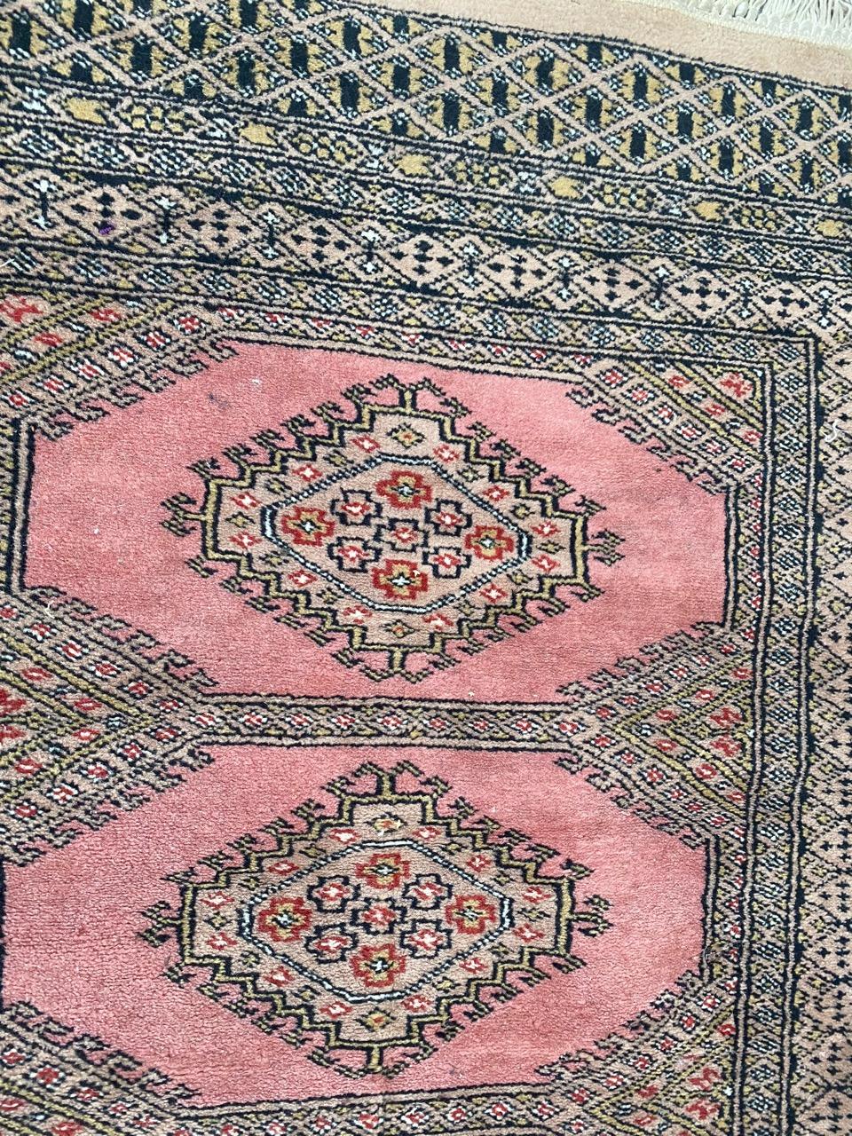 Pakistanischer Vintage-Teppich im Vintage-Stil (Stammeskunst)