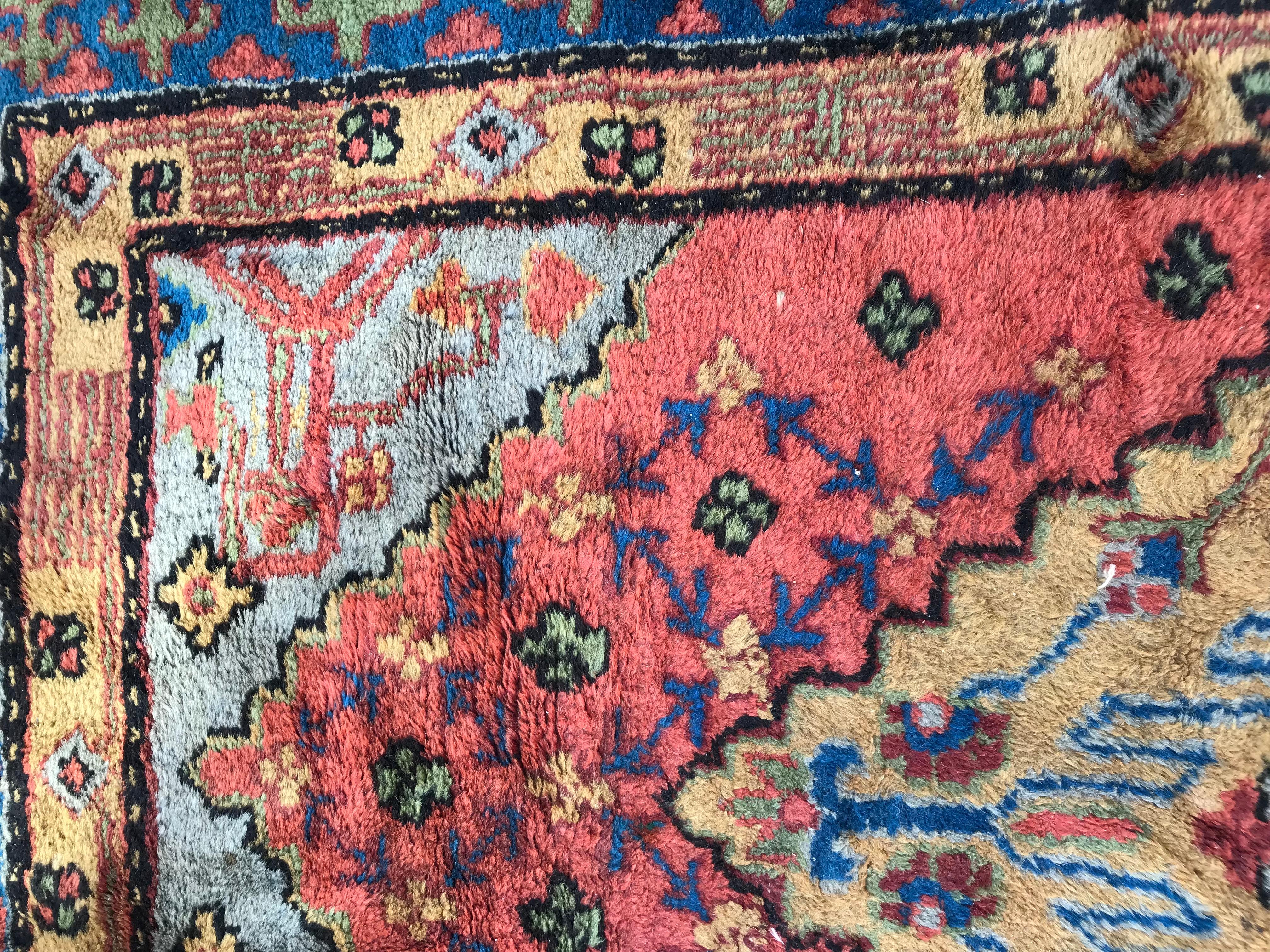 Petit Tapis Vintage Sinkiang:: Tapis Antique de Style Persan:: Tapis du 20ème siècle 1