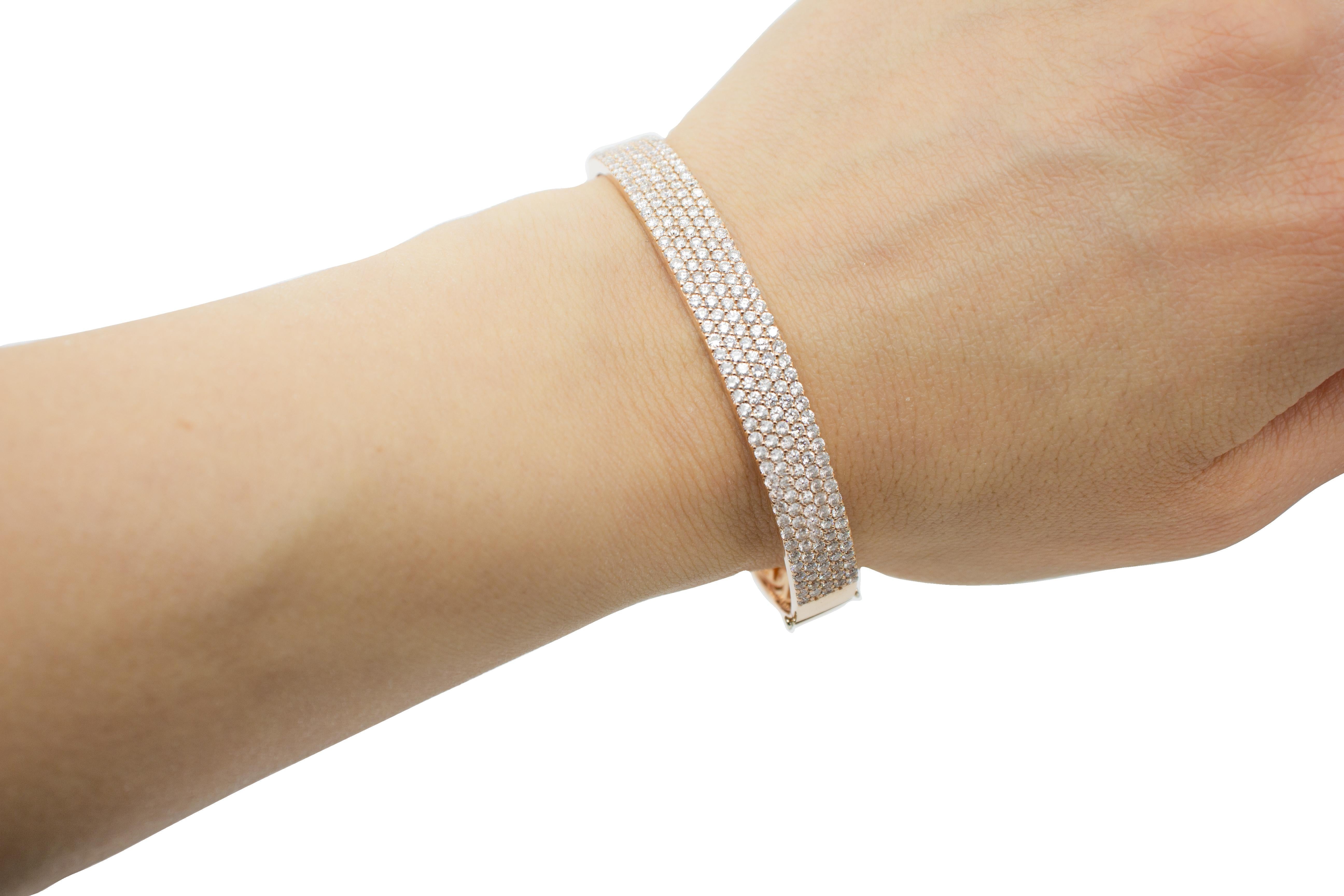 Women's or Men's Little White Diamonds, 18kt Rose Gold Bangle Bracelet For Sale
