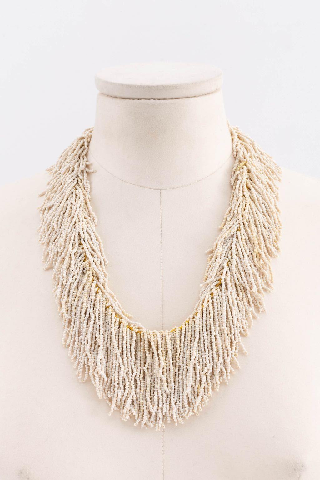 Little White Glass Beads Forming Fringes, 1925 In Excellent Condition For Sale In SAINT-OUEN-SUR-SEINE, FR