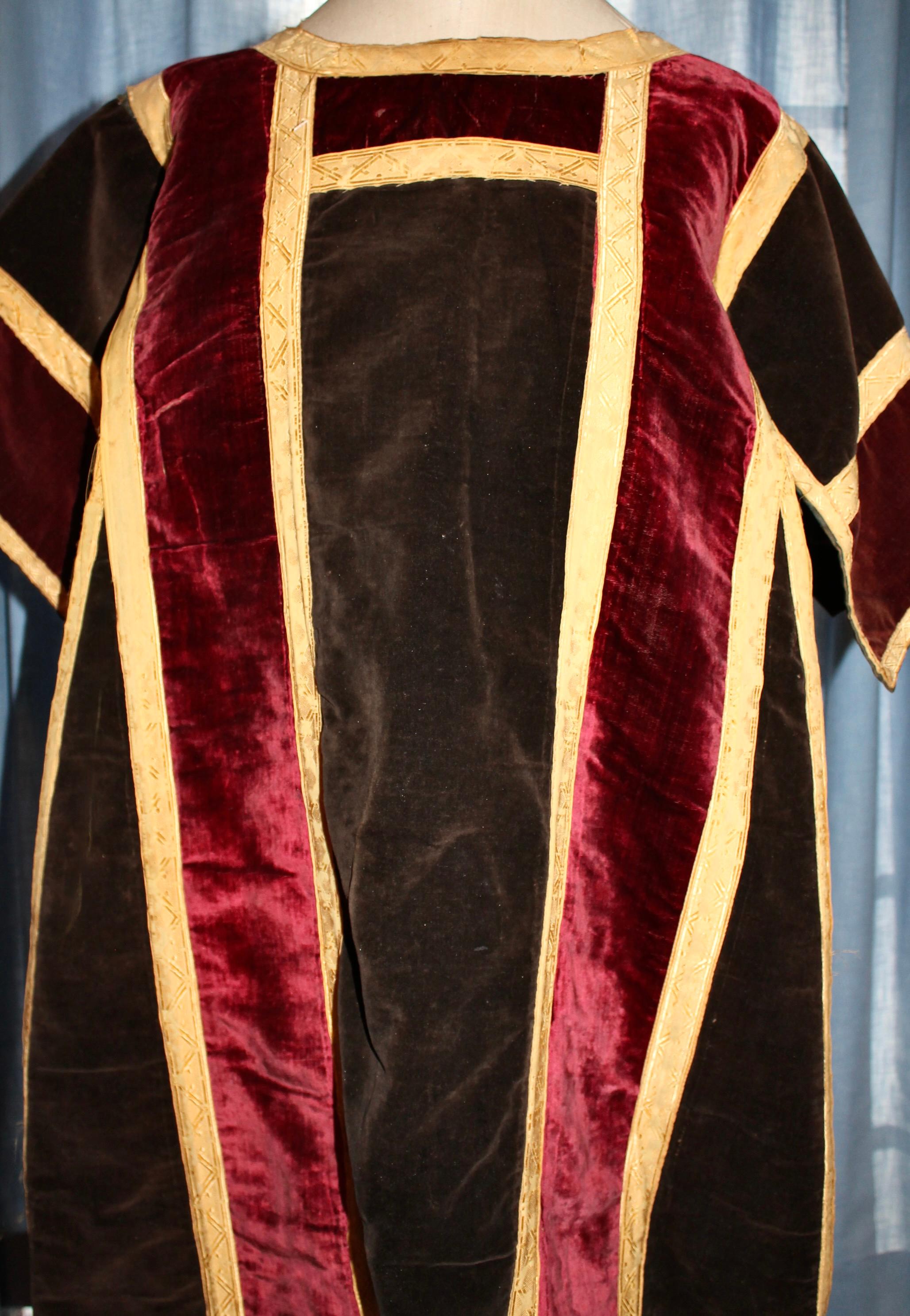 Casula liturgica in velluto e oro  19c. in vendita 4