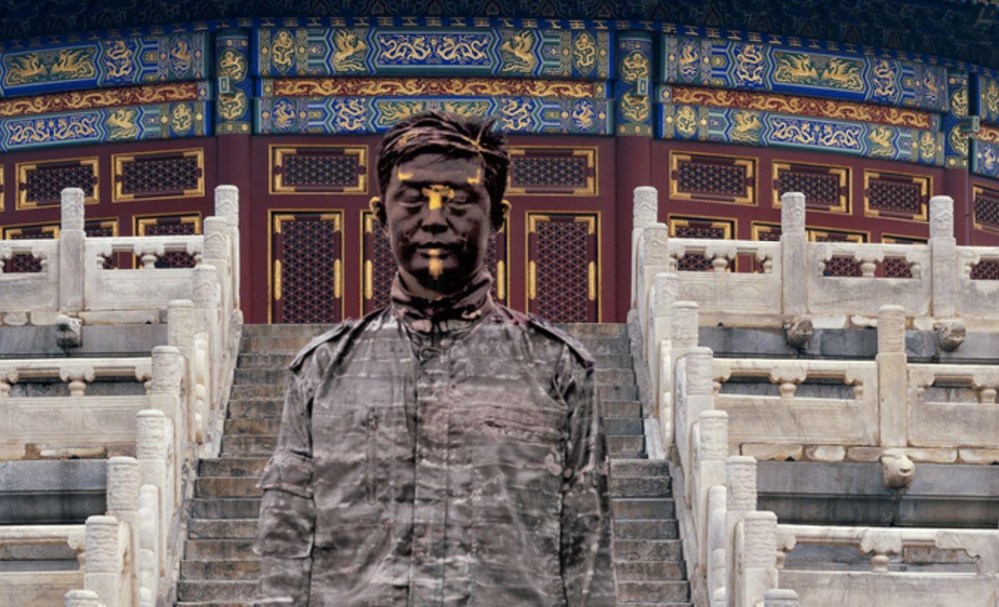 Se cacher dans la ville n° 92 - Temple du Ciel - Contemporain, début du 21e siècle - Photograph de Liu Bolin