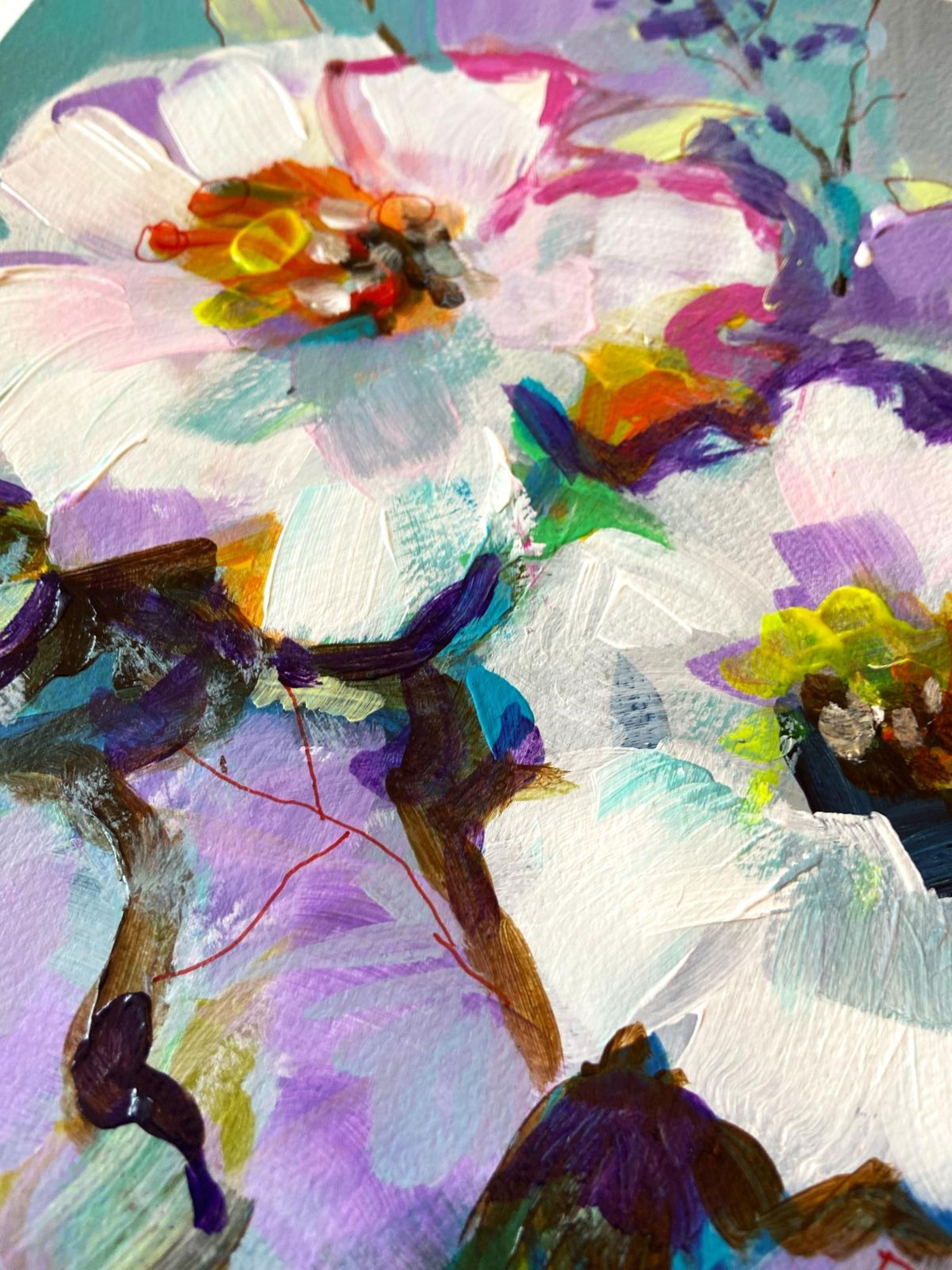 Sentiamo il profumo della primavera. Arriva con il sole, con il canto degli uccelli e, naturalmente, con la fioritura.
I fiori sono ovunque, nella foresta, nelle strade della città, nei nostri giardini.
Questo momento è stato creato per dipingere;