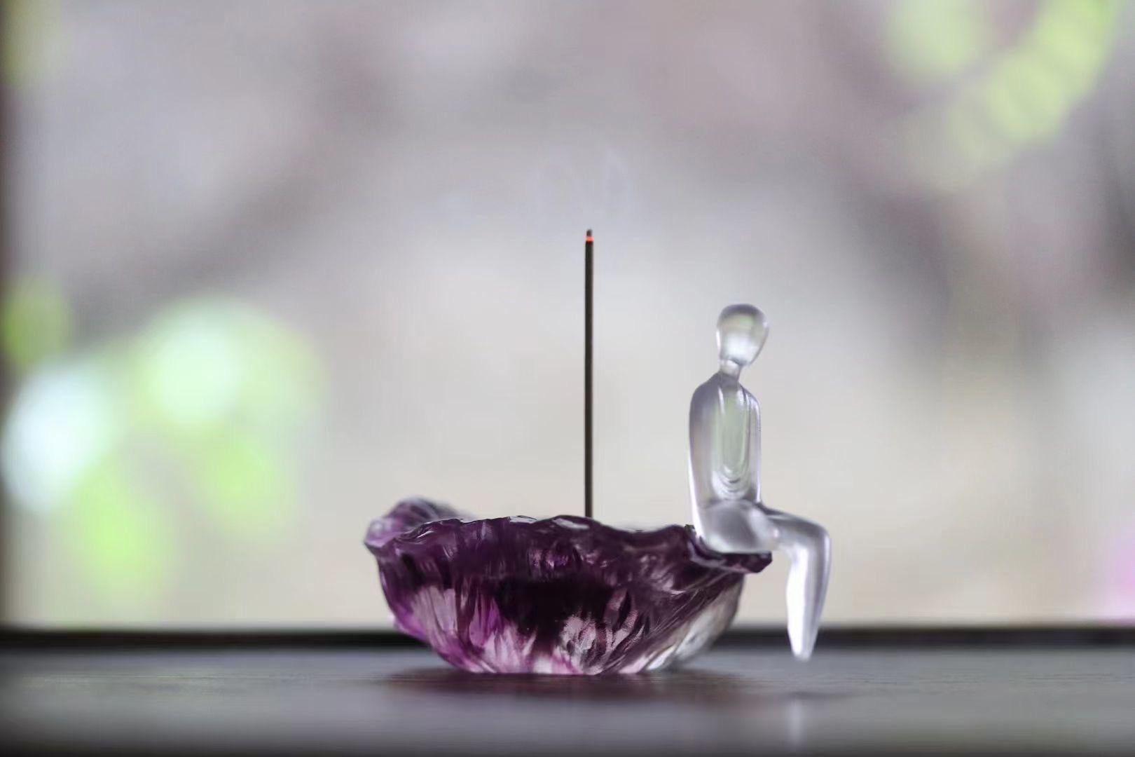 Liuli Fine Art Chinese Glass Sculpture “Contemplation” Transparent and Purple In New Condition For Sale In hong kong, HK