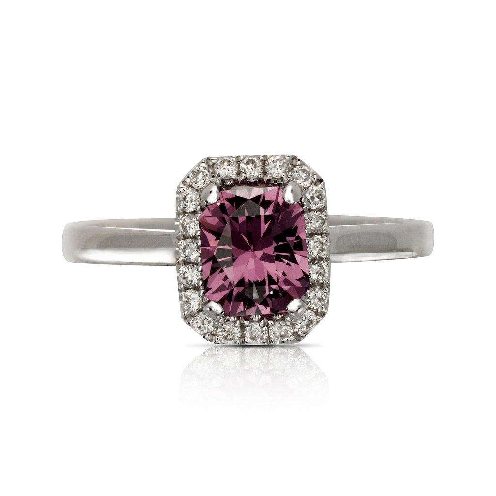 Modern Liv 1 Carat Violet Pink Spinel Engagement Ring With Diamonds 0.16 Carat For Sale