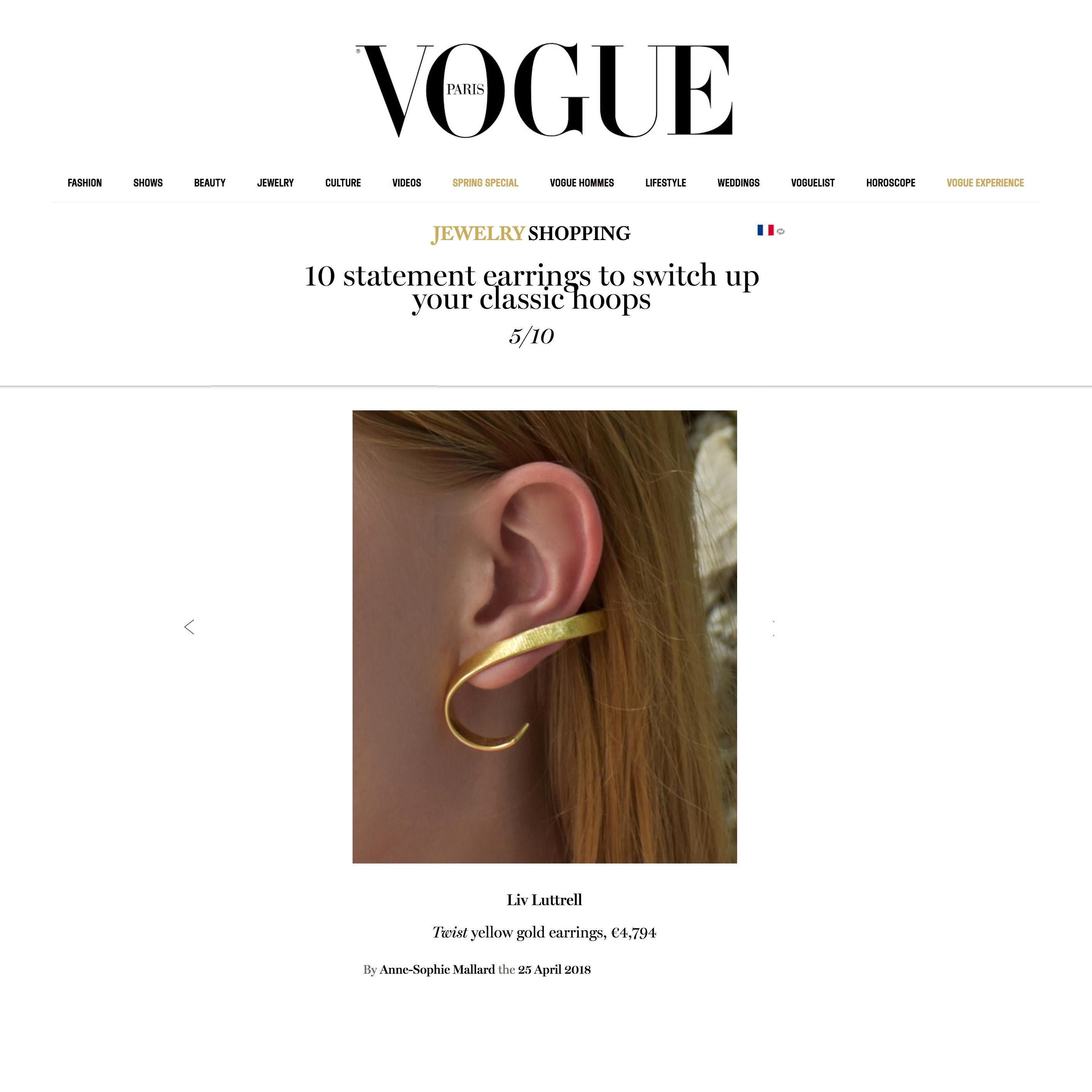 Women's Liv Luttrell Twist Silk Engraved 18 Karat Yellow Gold Stud Earrings For Sale