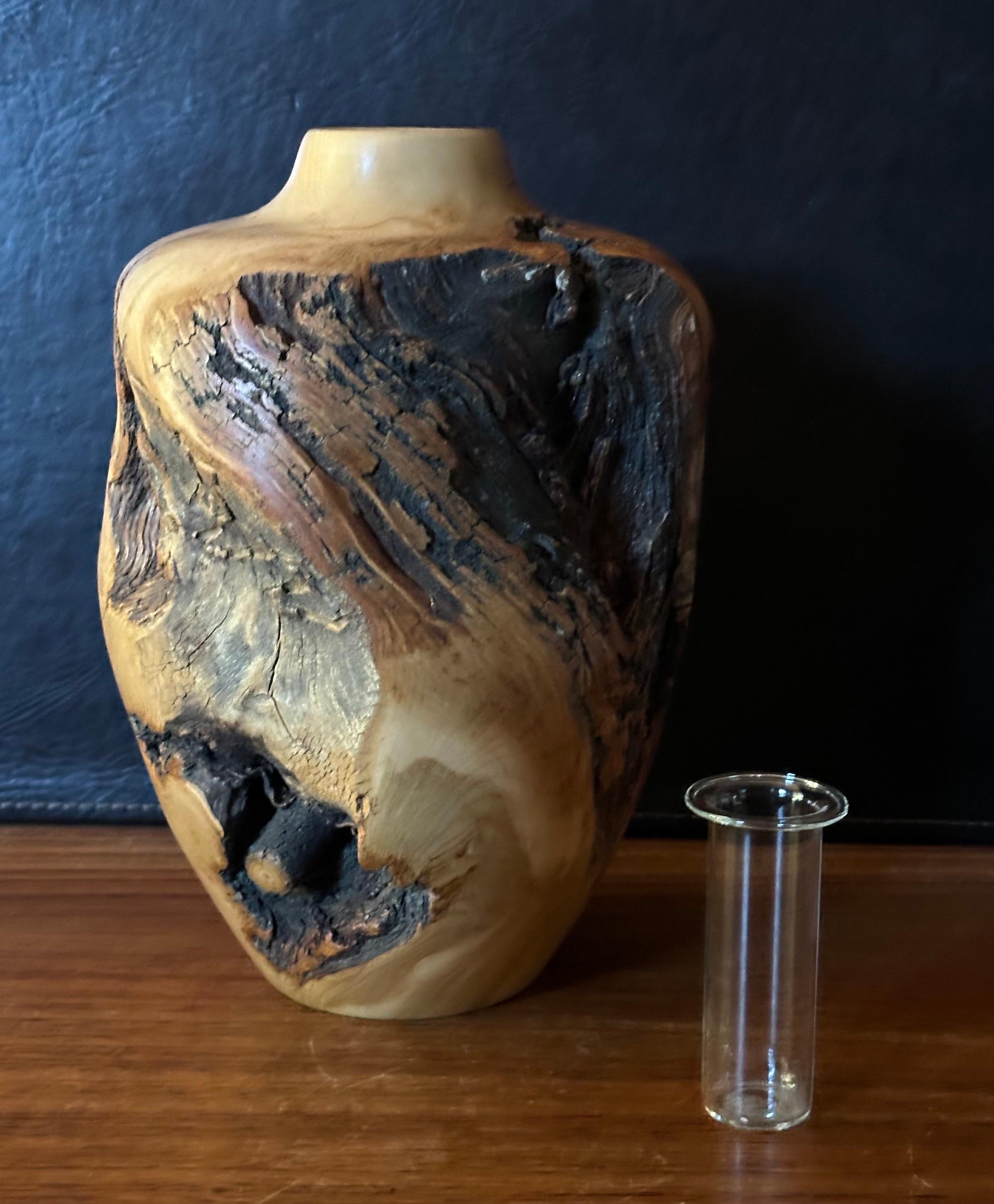 Live Edge Aspen Burl Wood Vase In Good Condition In San Diego, CA