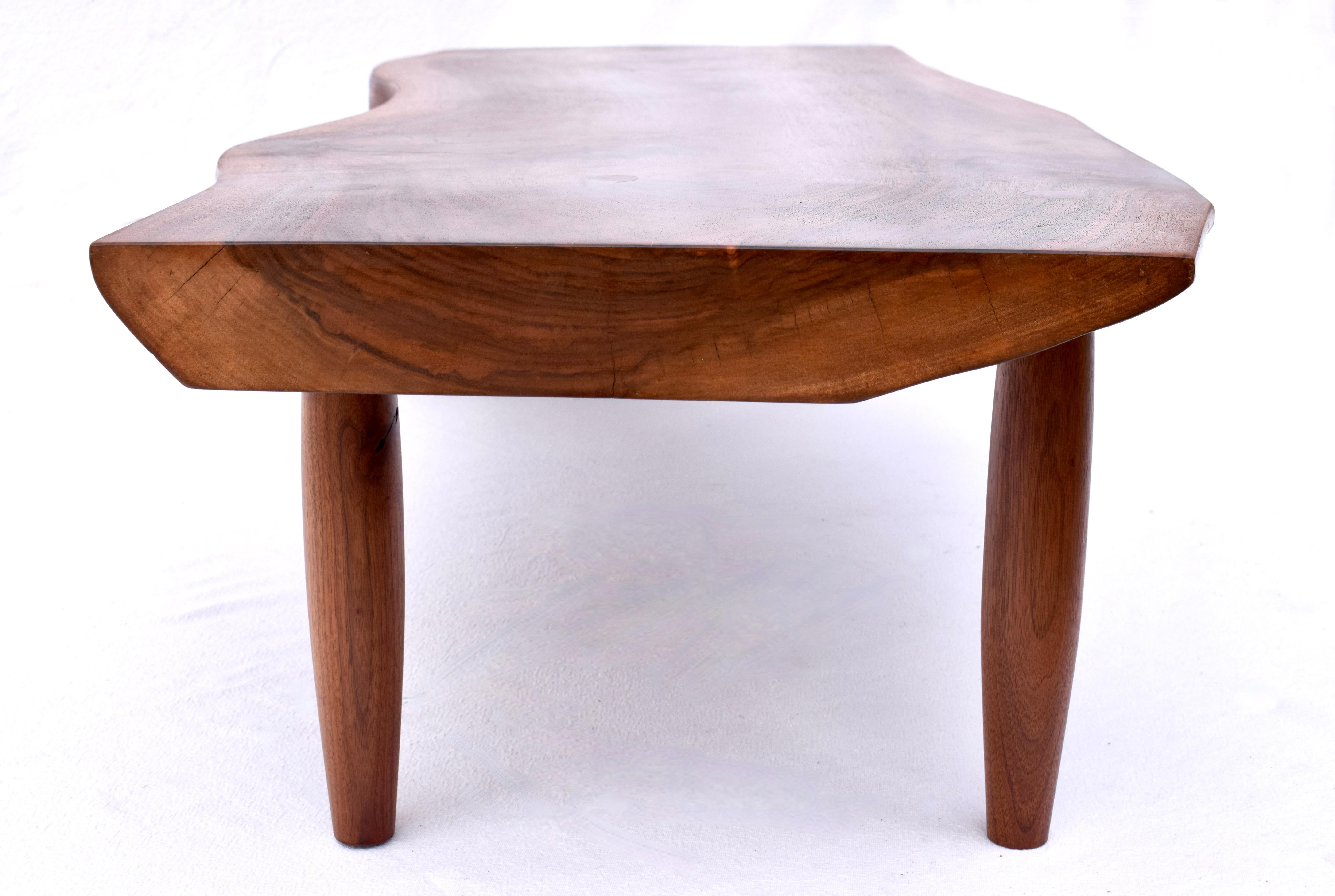 Table Studios en noyer noir d'après Phillip Lloyd Powell en vente 2