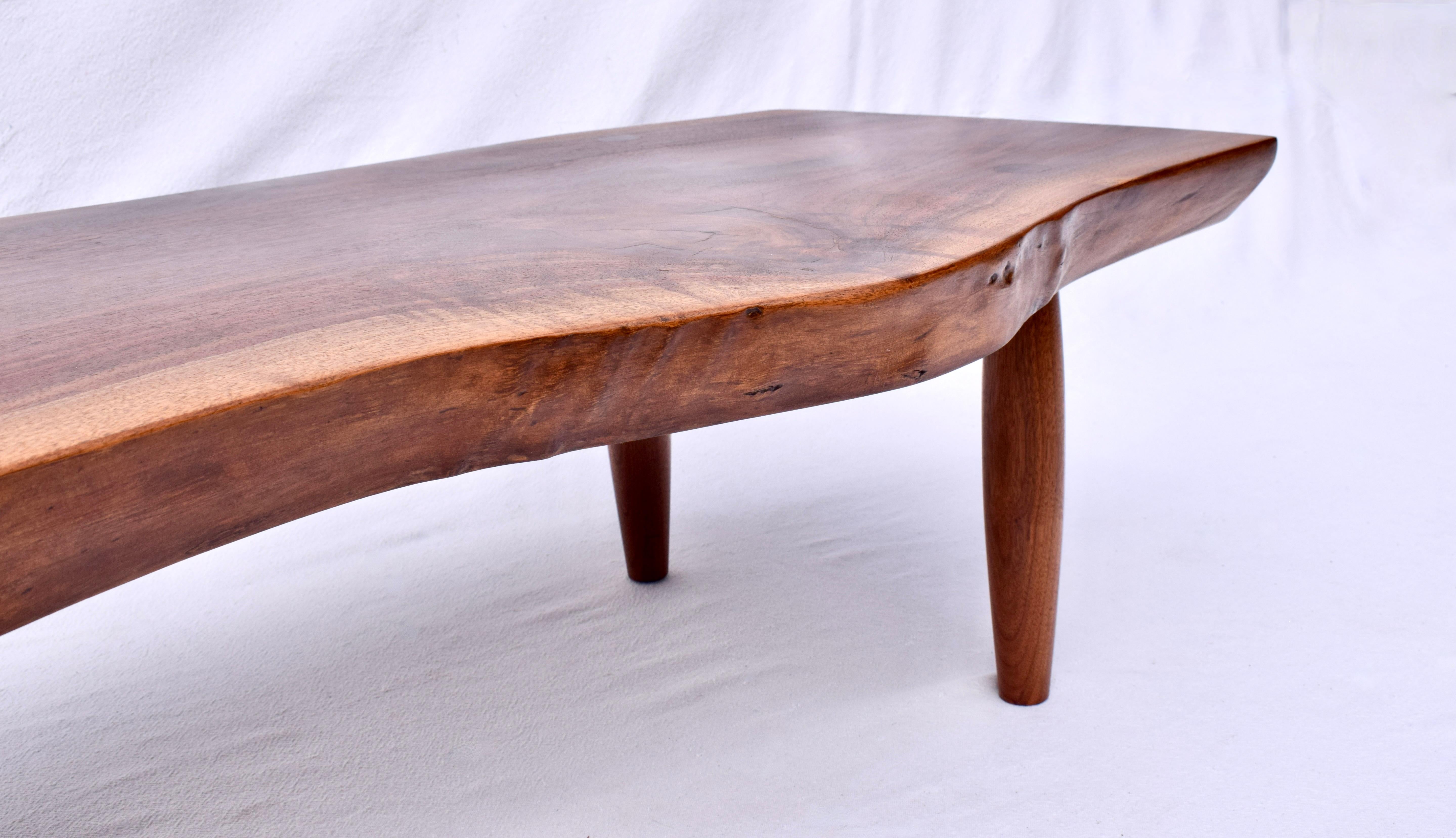 Noyer Table Studios en noyer noir d'après Phillip Lloyd Powell en vente