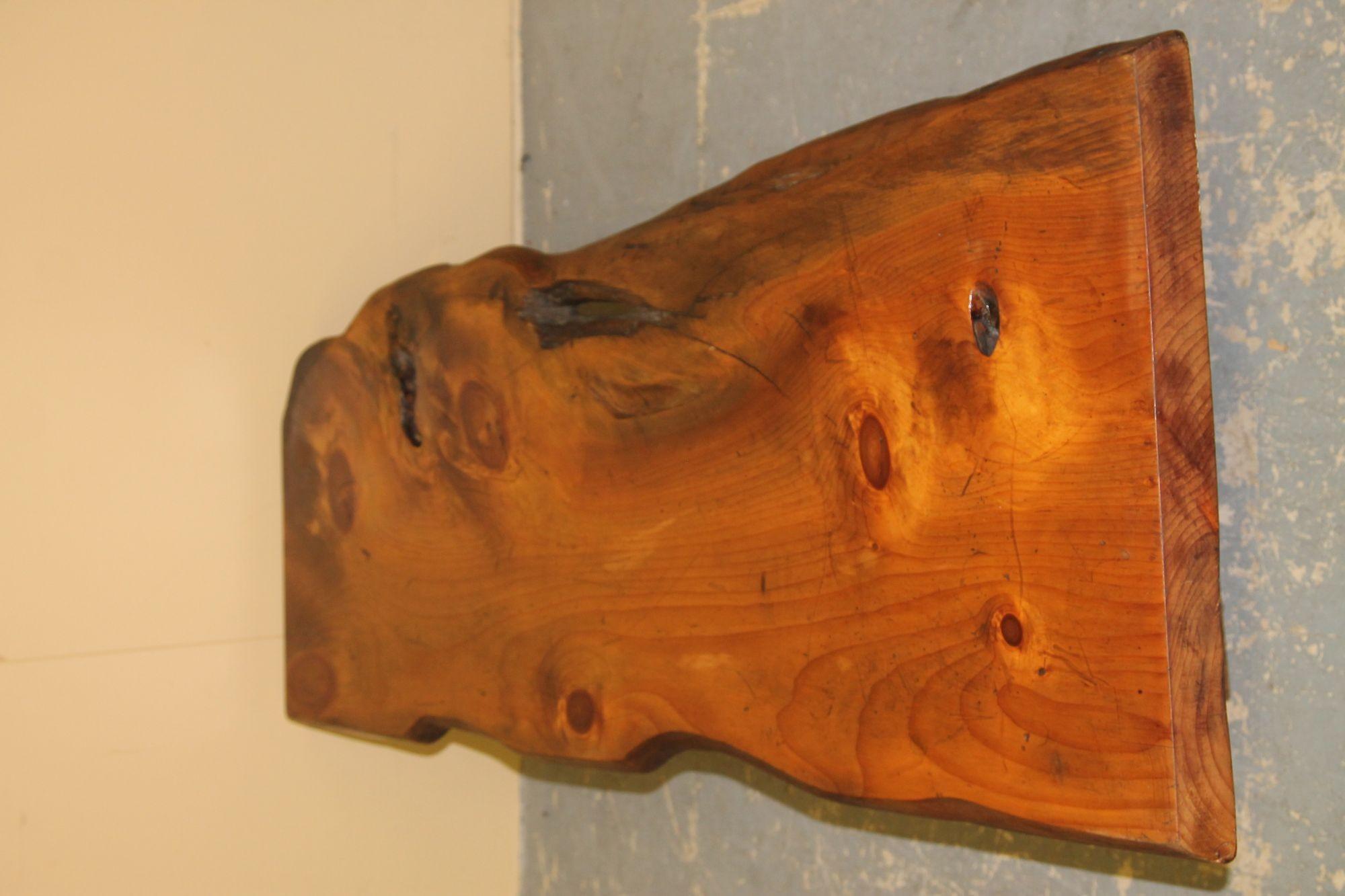 Live Edge Couchtisch (Holz)