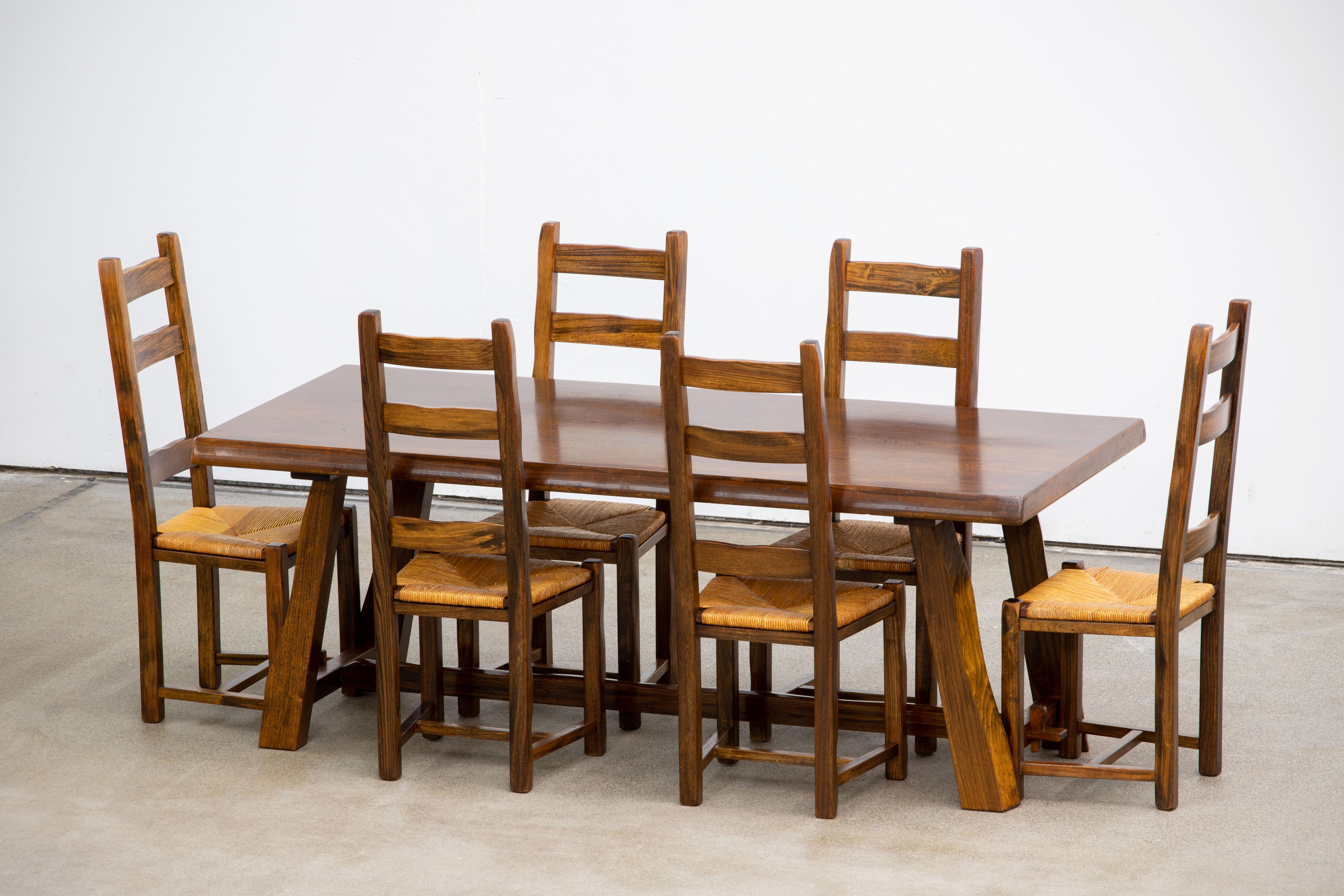20ième siècle Table de salle à manger Olavi Hanninen à tréteaux en orme Live Edge en vente