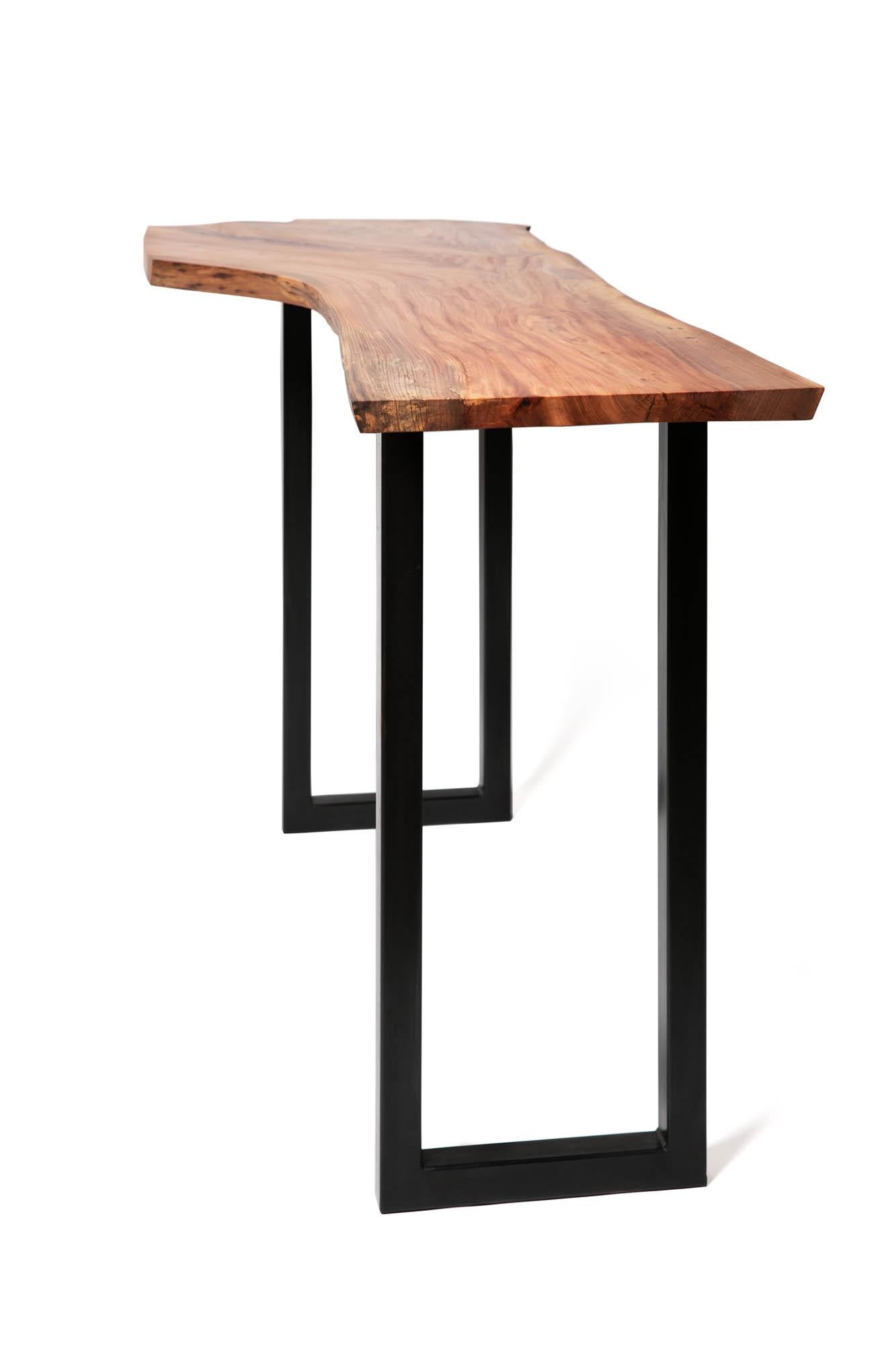 Live Edge Barhöhe Tisch aus pfirsichfarbenem Holz und geschwärztem Stahl von Alabama Sawyer im Angebot 11