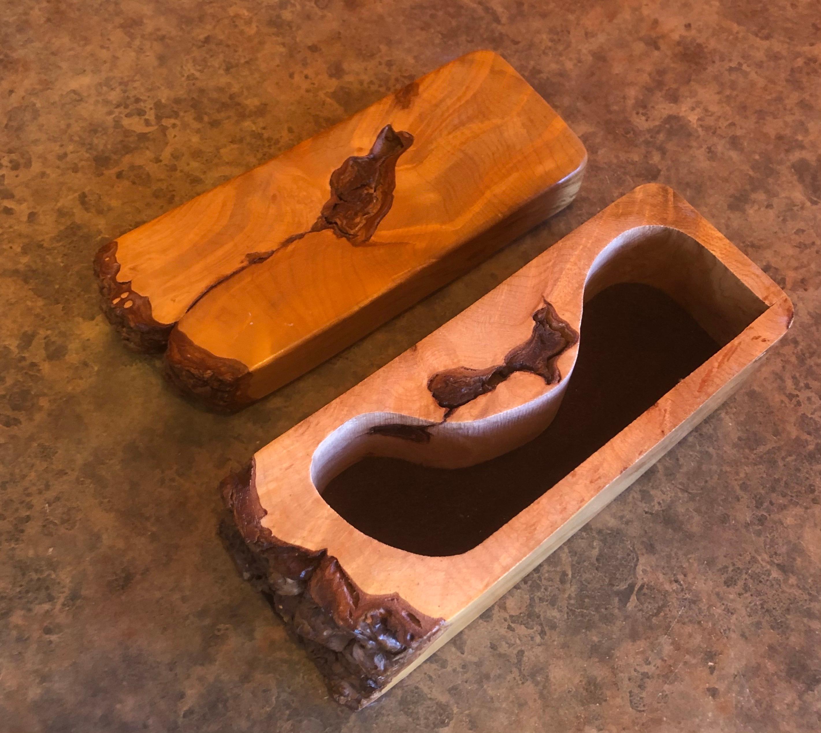Live Edge in Maple Burl Wood Trinket Box In Good Condition For Sale In San Diego, CA