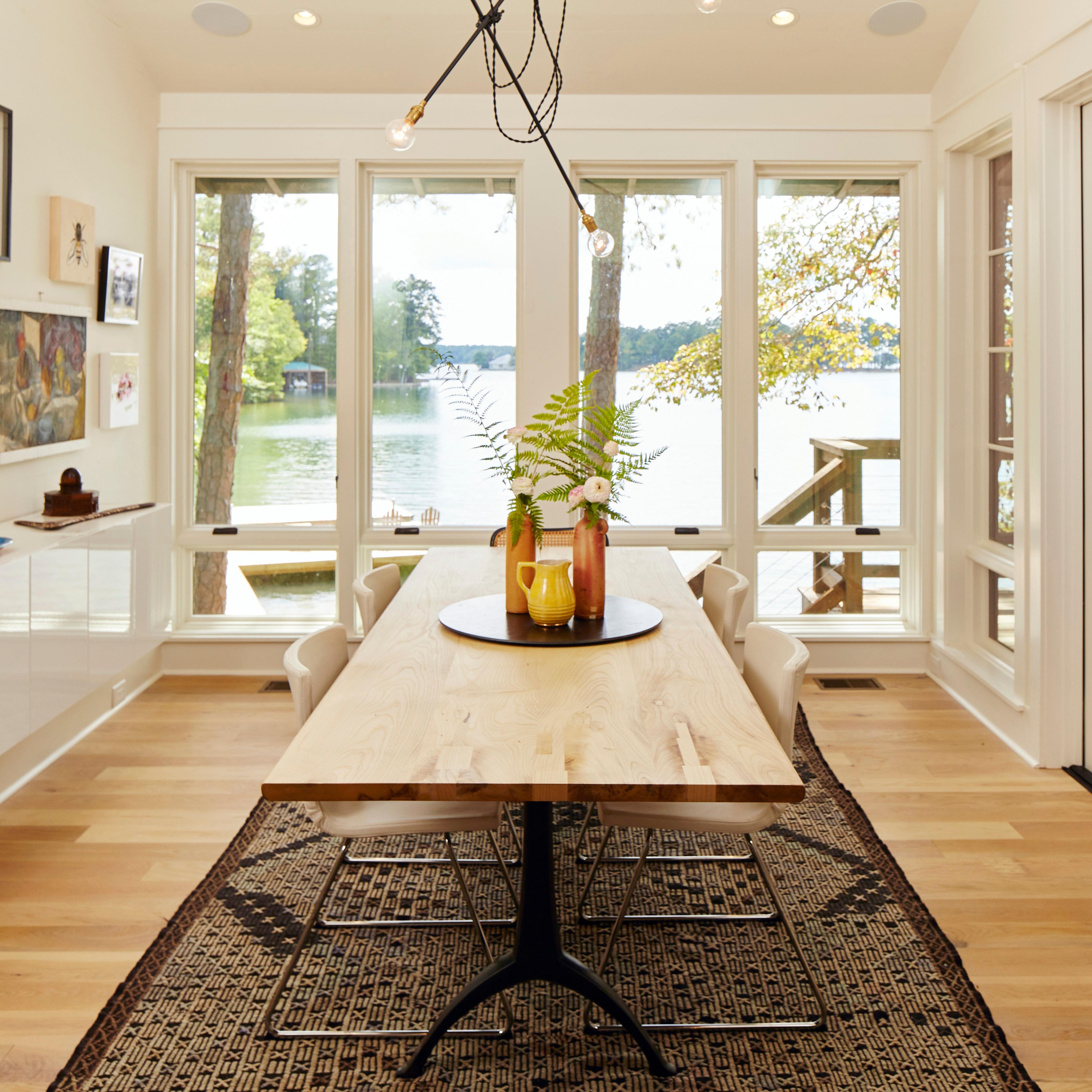 American Live Edge Light Blond Brown Dining Table on Cast Iron Black Patina Wishbone Base For Sale