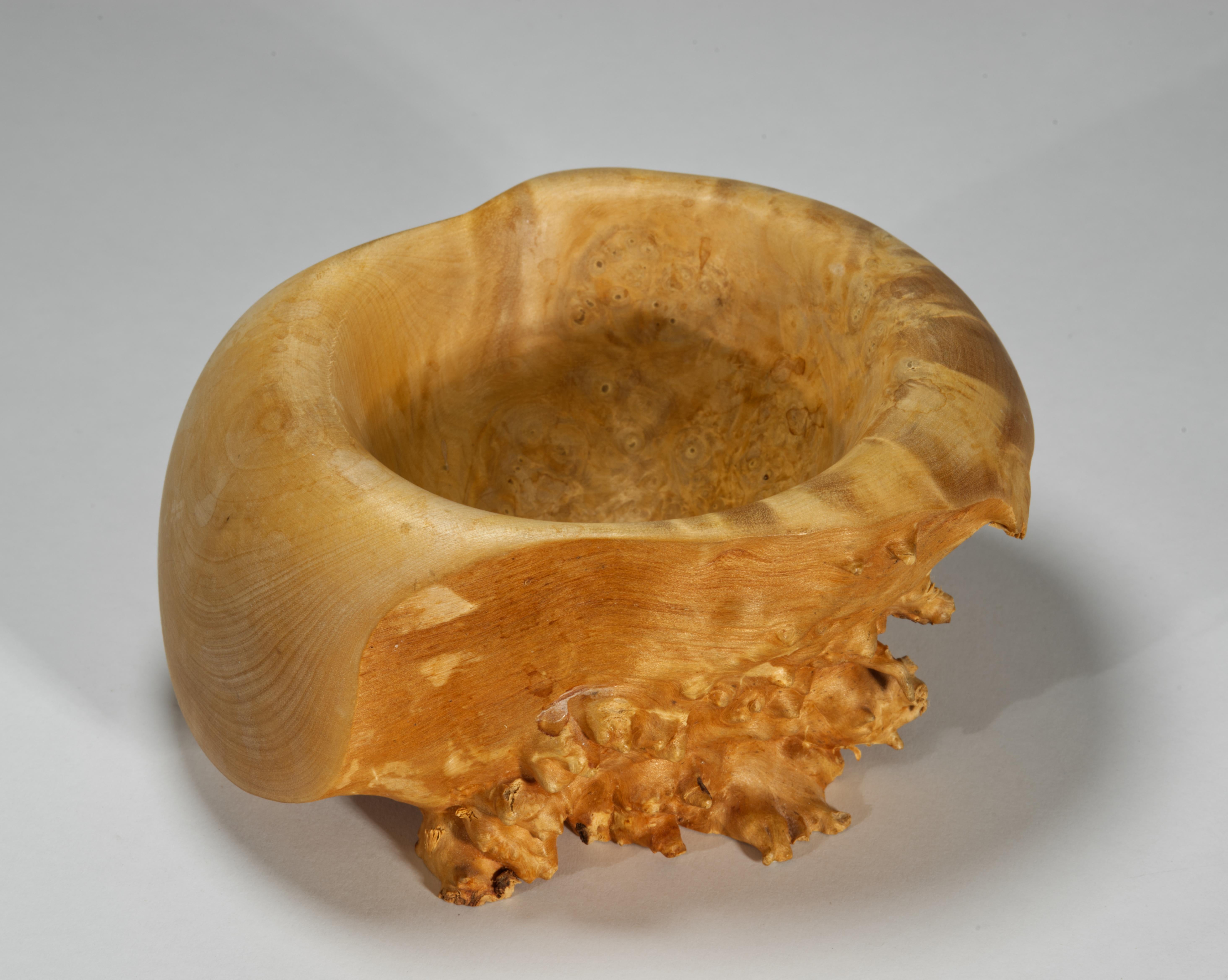 Live Edge Maple Burl Asymmetrical Carved Wood Bowl, 1989 In Good Condition For Sale In Clifton Springs, NY