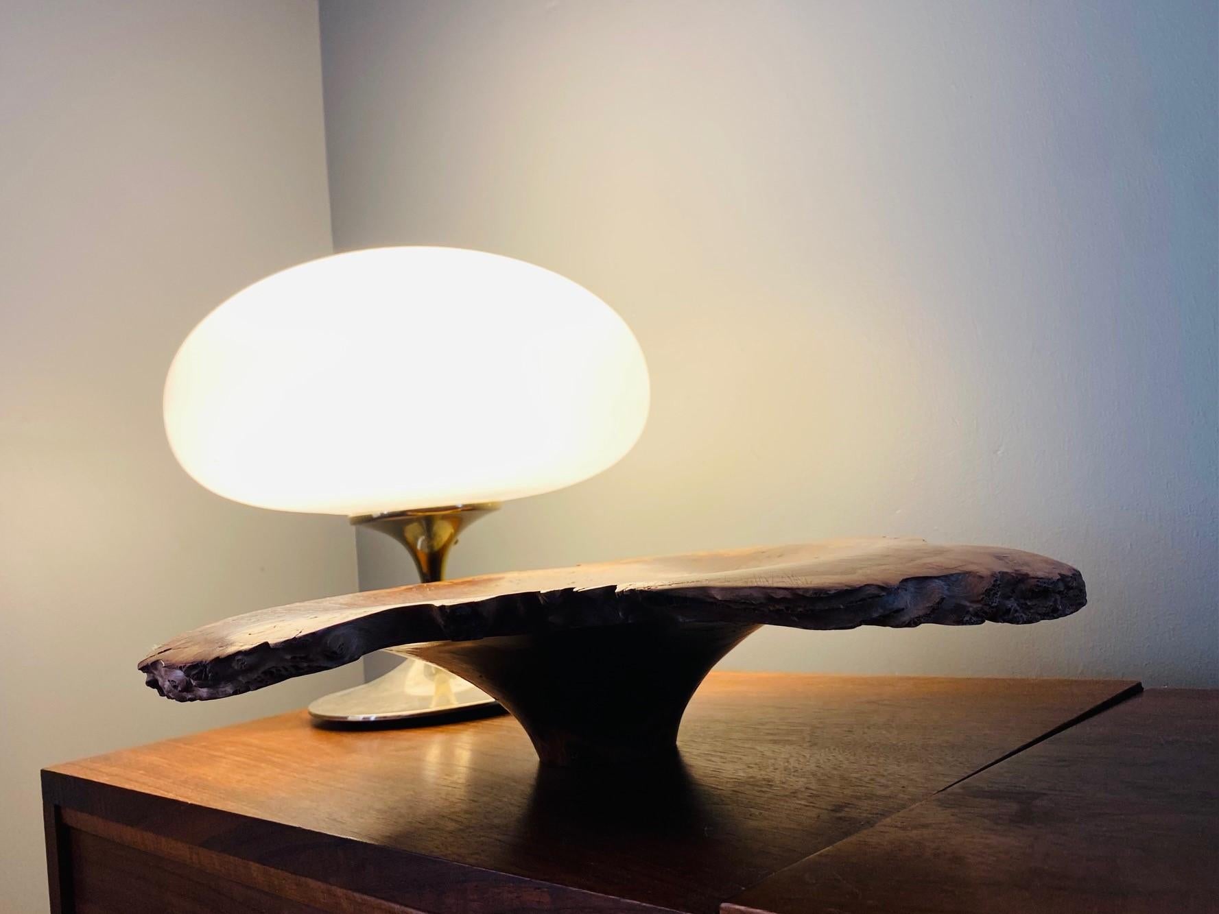 Bol sculptural en ronce de bois organique et moderne à bord vif en vente 5