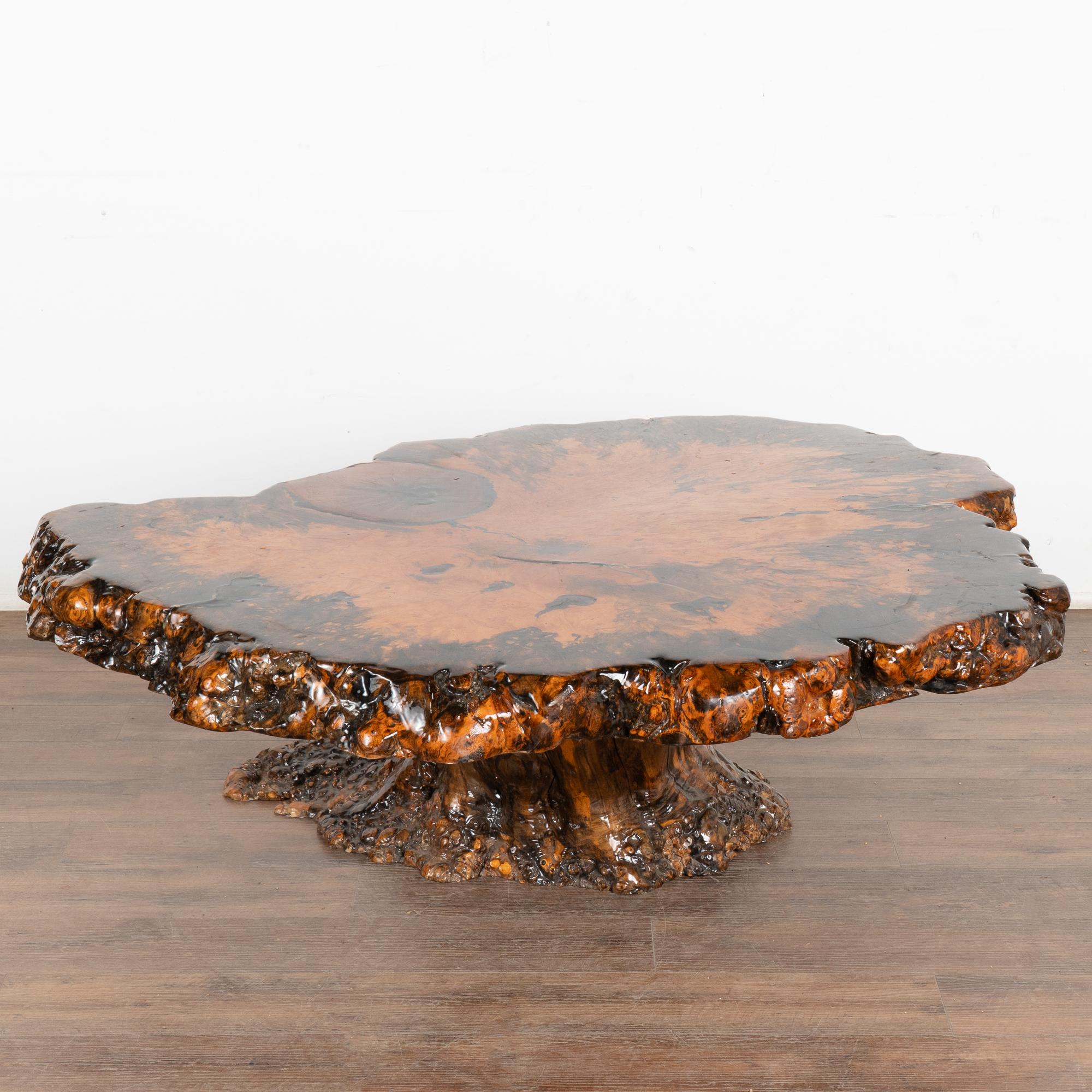 Single slab live edge coffee table with epoxy finish to show off the amazing wood grain.
All scratches, cracks, dings, and age related separation are reflective of age and do not detract from the beauty nor function of this stunning coffee table.