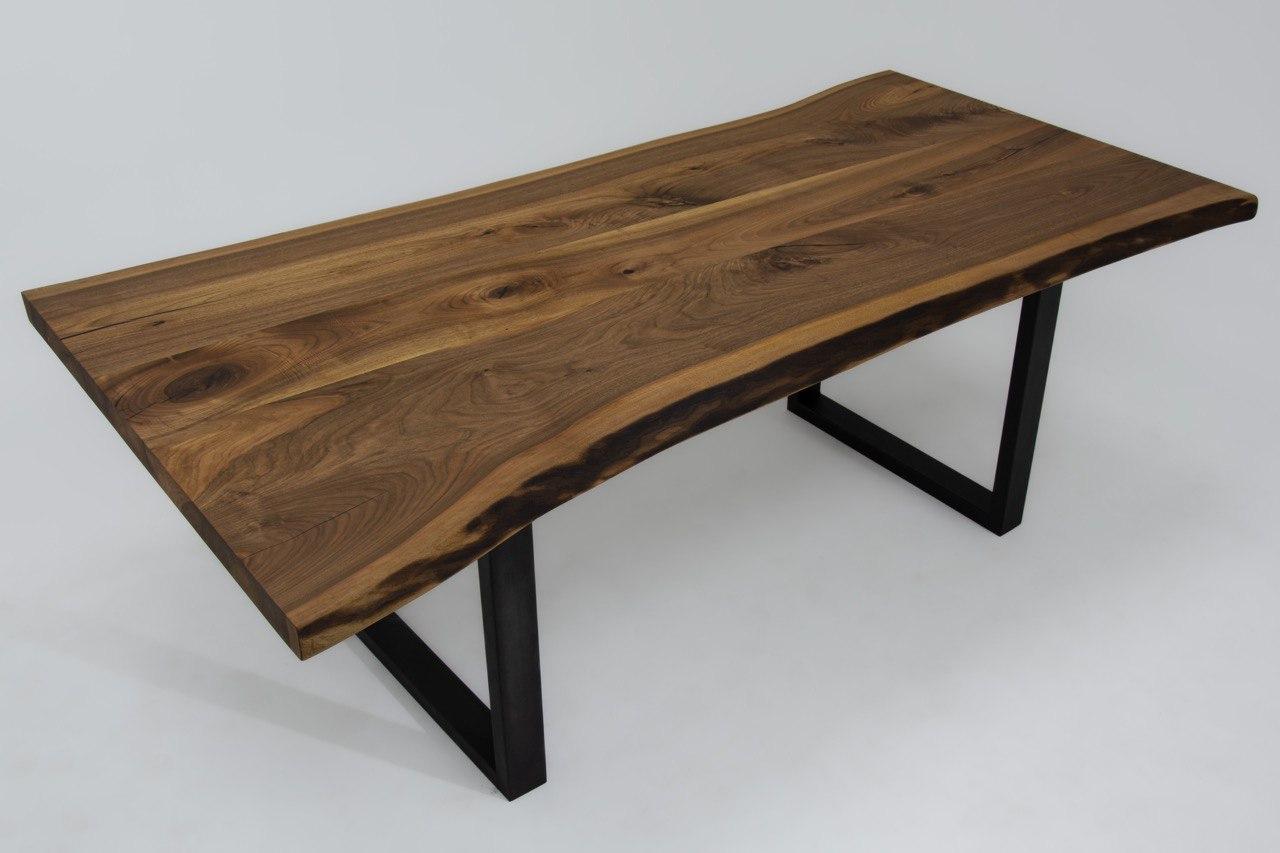 Live Edge Walnut Table

This table is made of natural solid walnut wood. The 39