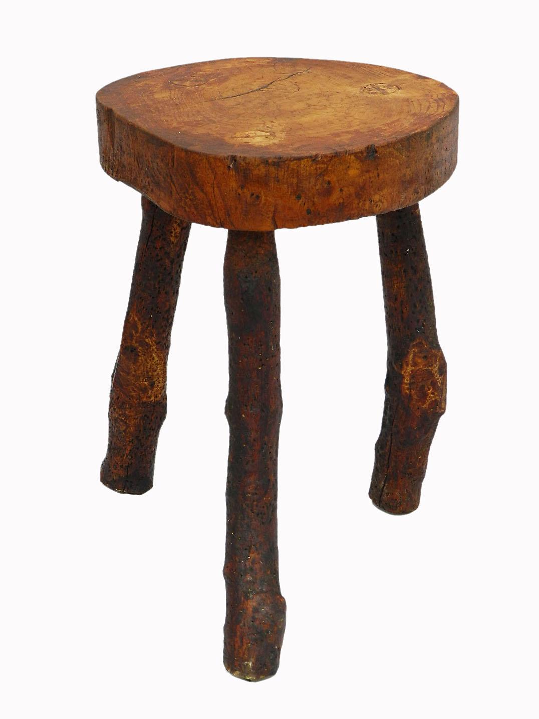 Live Edge Stool Olive Primitive Brutalist French circa 1920 Vine Root In Good Condition In Mimizan, FR