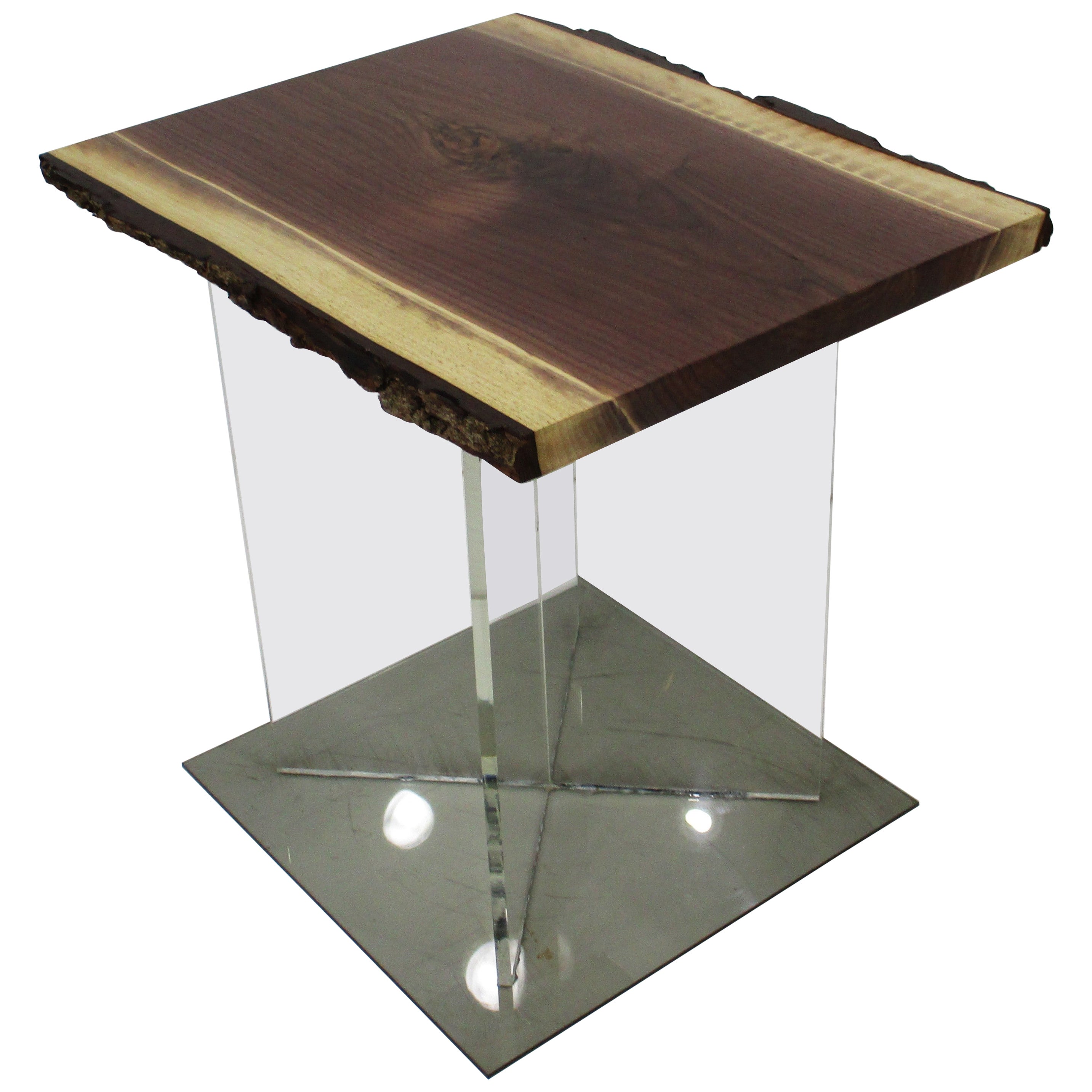 Tavolino in lucite con bordo vivo in noce in vendita