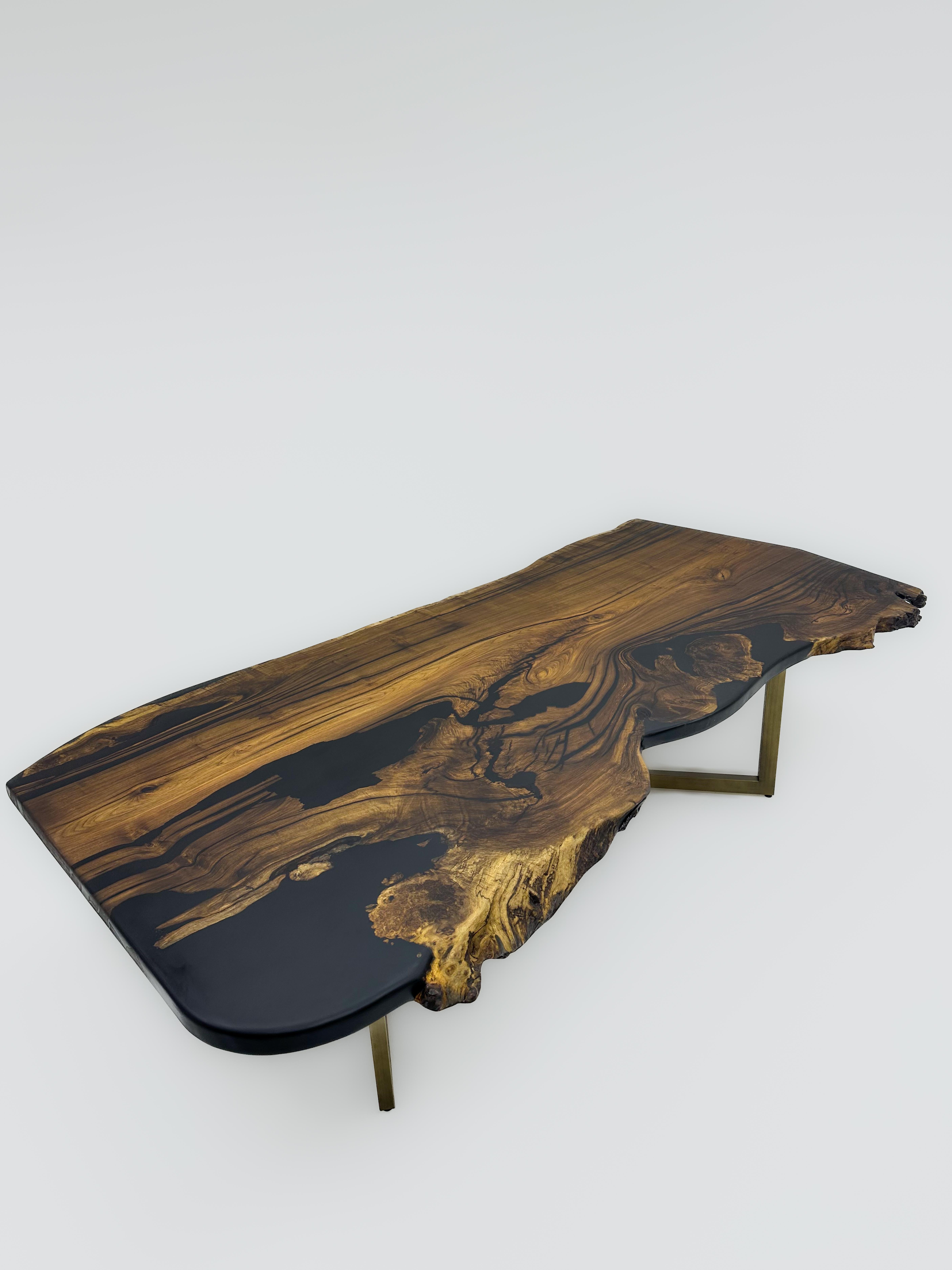 Epoxy Resin Live Edge Walnut Wooden Dining Table For Sale