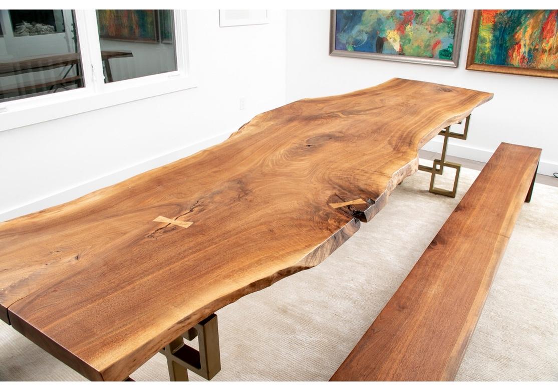 Esstisch und Bank aus Holz mit naturbelassenen Kanten, Paar nach George Nakashima im Angebot 6