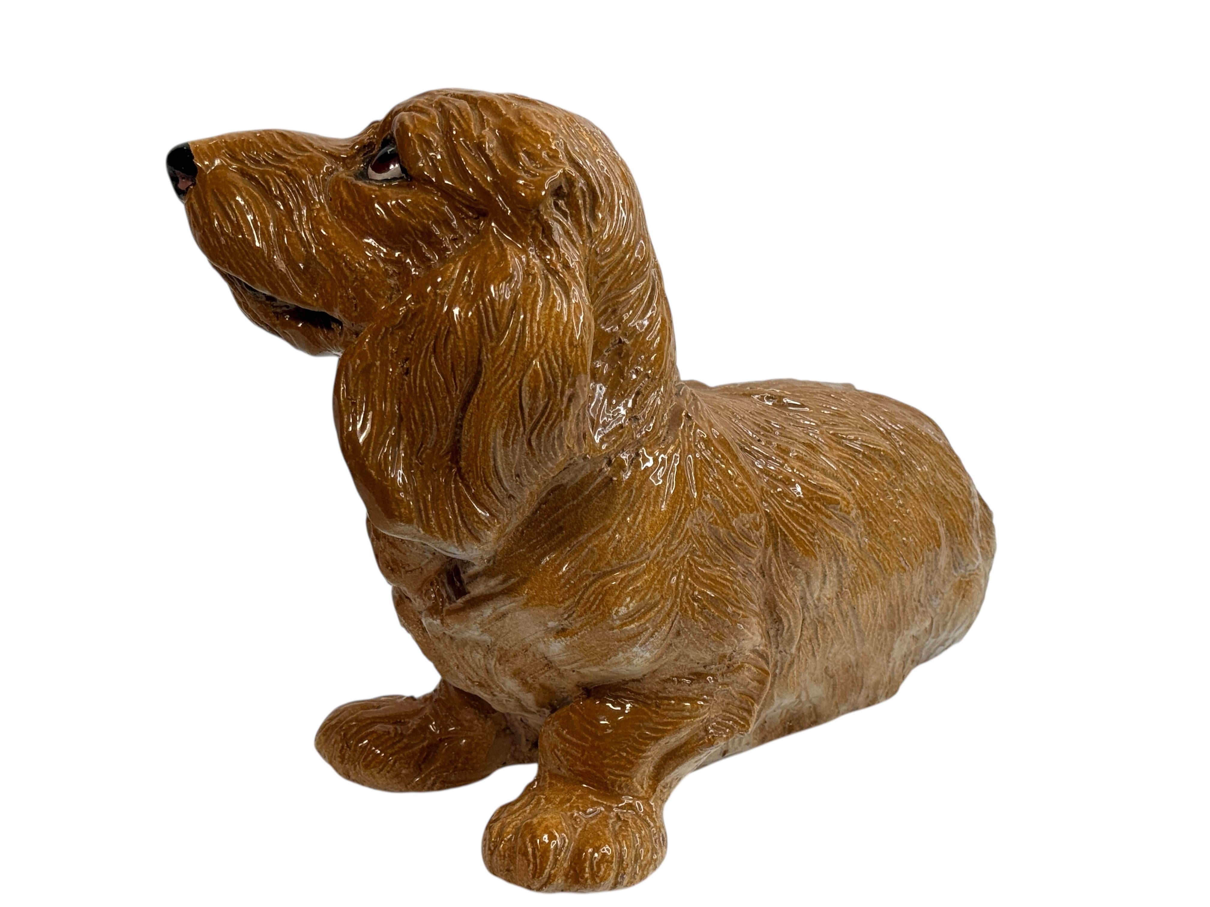 Mid-Century moderno Statua di cane in terracotta a grandezza naturale Bassotto italiano Figurina Vintage, anni '60 in vendita