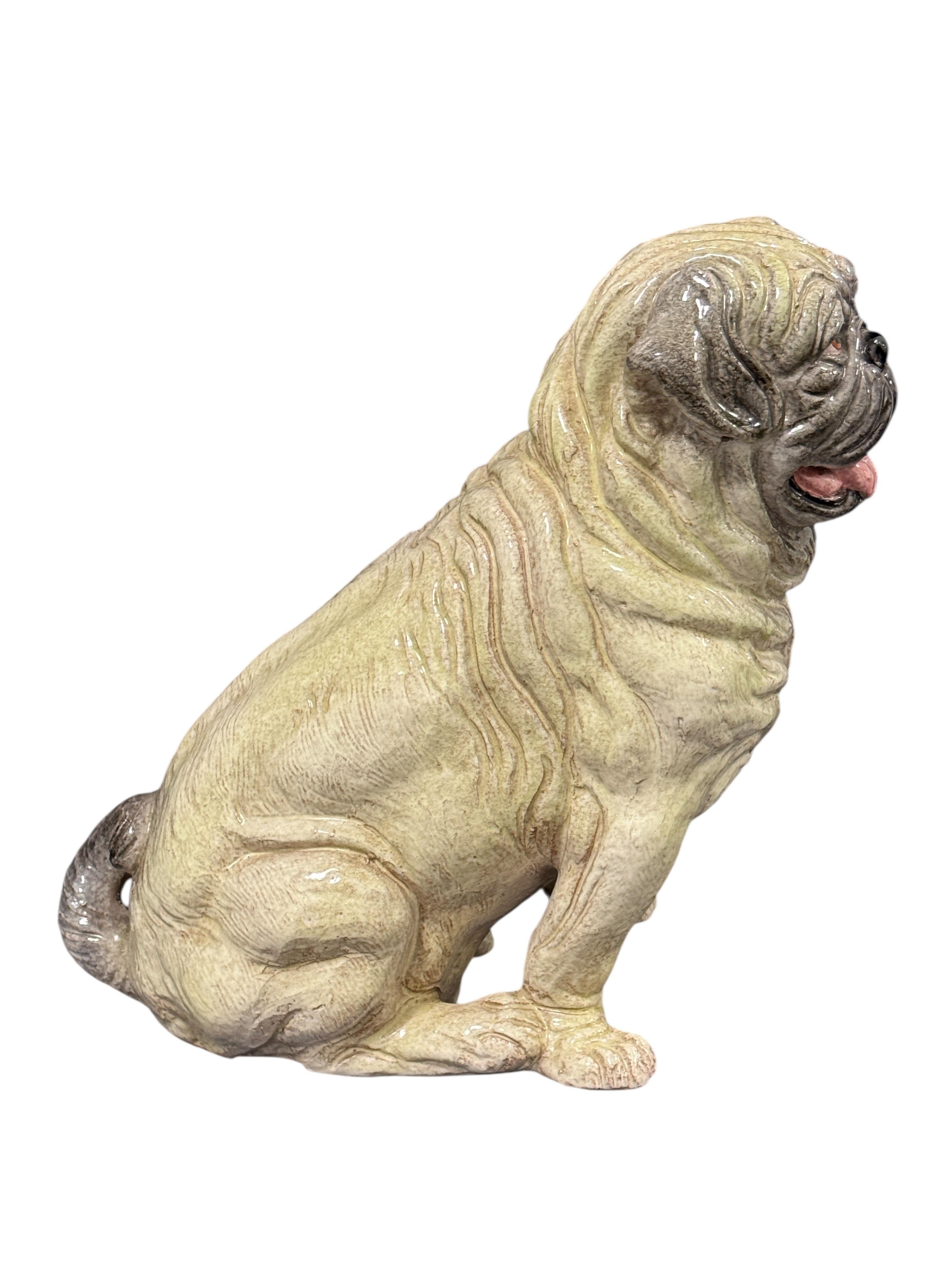 Mid-Century moderno Statua di cane in terracotta del carlino italiano a grandezza naturale Vintage, anni '60 in vendita
