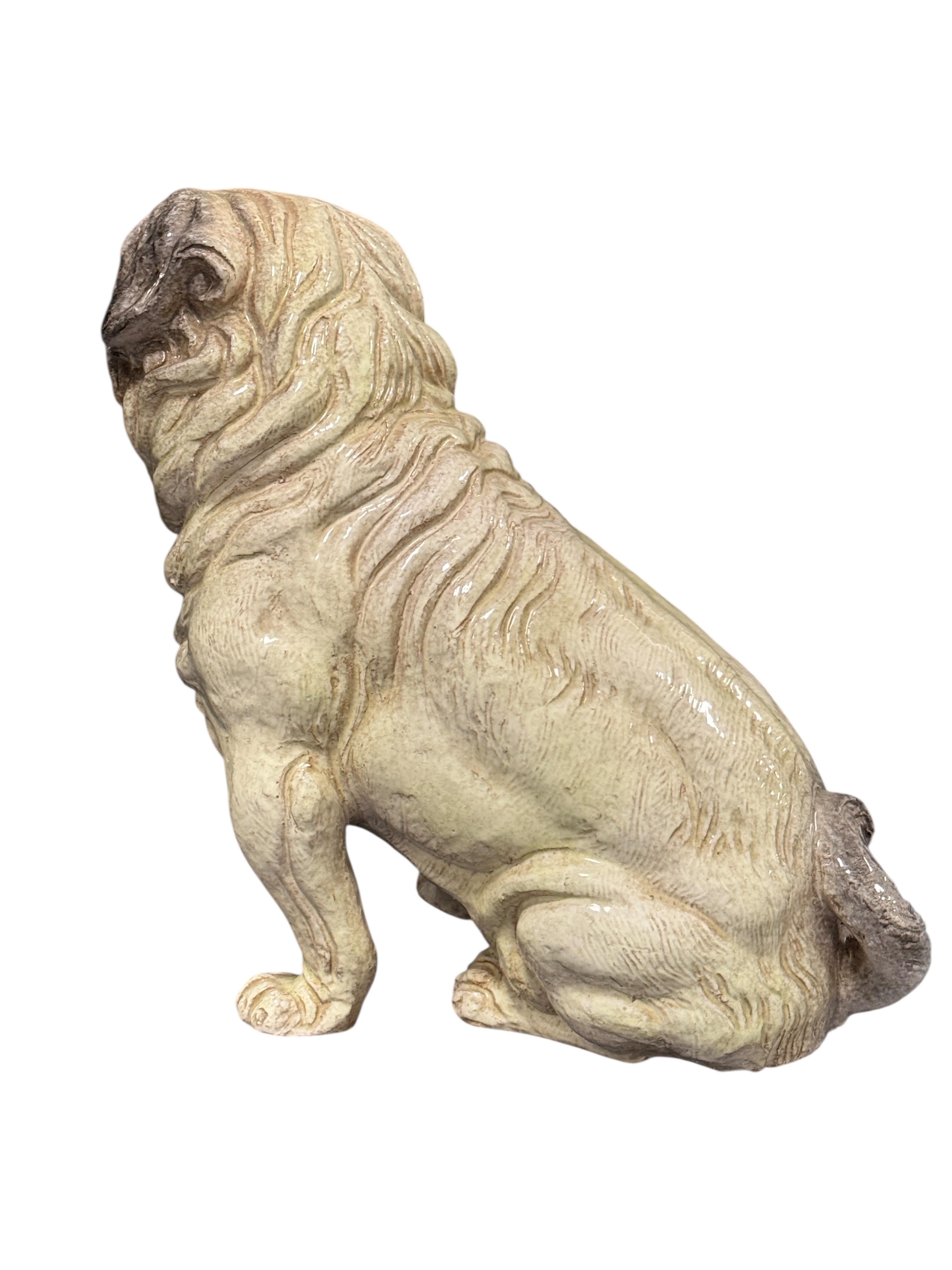 Smaltato Statua di cane in terracotta del carlino italiano a grandezza naturale Vintage, anni '60 in vendita