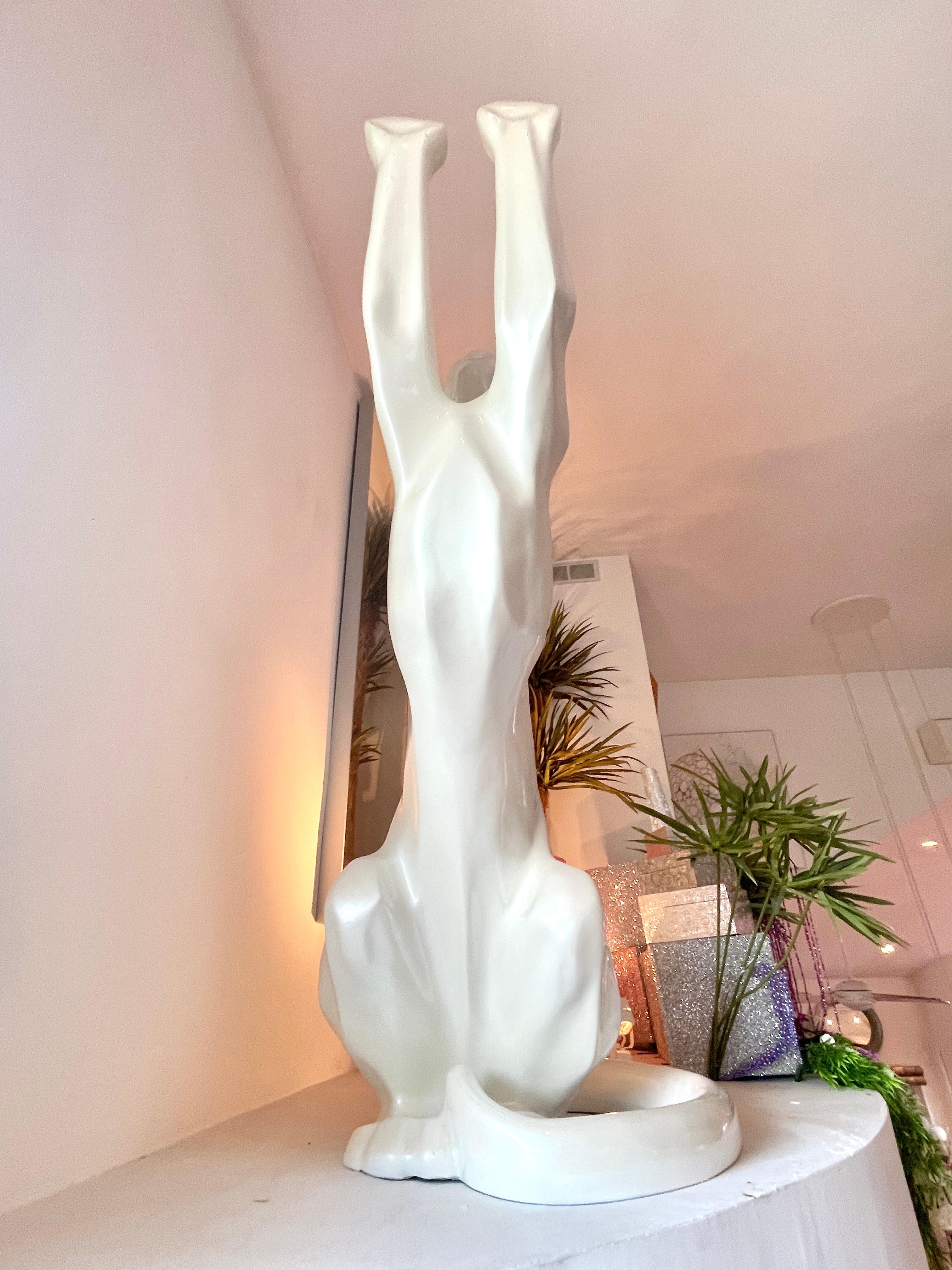 Pantera o Puma de Tamaño Natural Estilo Art Decó Fibra de Vidrio Nacarada en Bueno Estado en Hanover, MA
