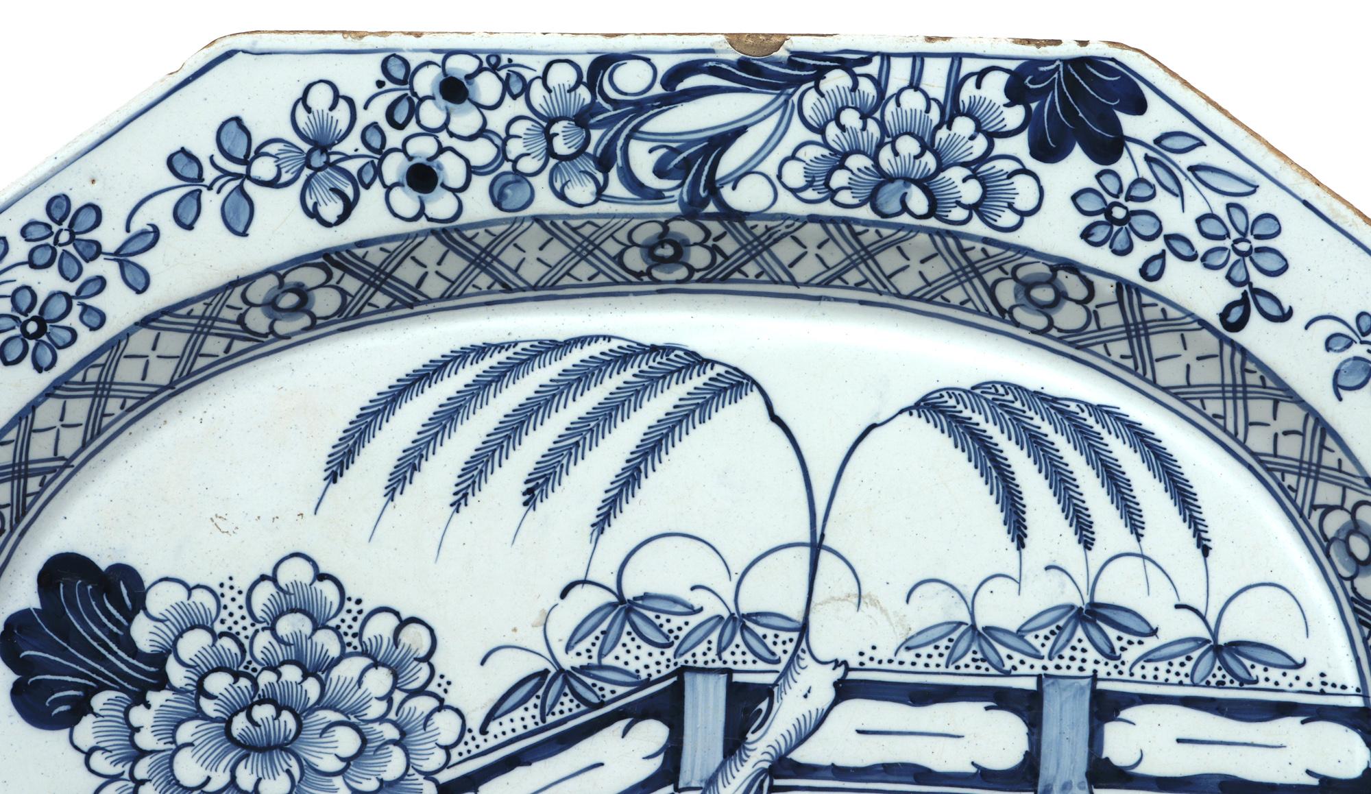 Liverpooler oder irisches Delfter Porzellan Chinoiserie-Schale in Blau und Weiß (Georgian) im Angebot