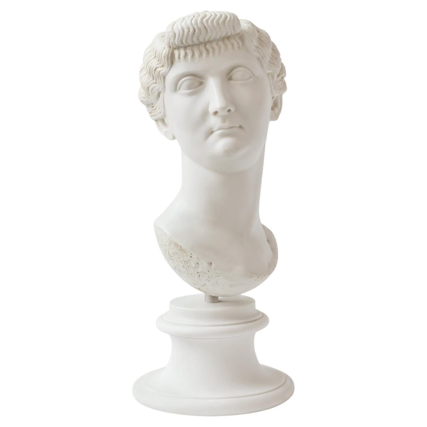 Buste de Livia en poudre de marbre comprimée « Musée de l'Éphèse » en vente