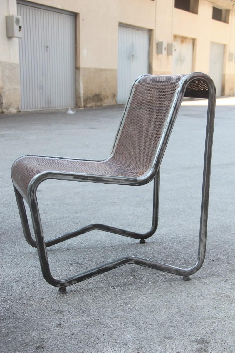 Livin Room Set Minimales industrielles Industriedesign aus schwarzem französischem perforiertem Metall, 1950 (Französisch) im Angebot