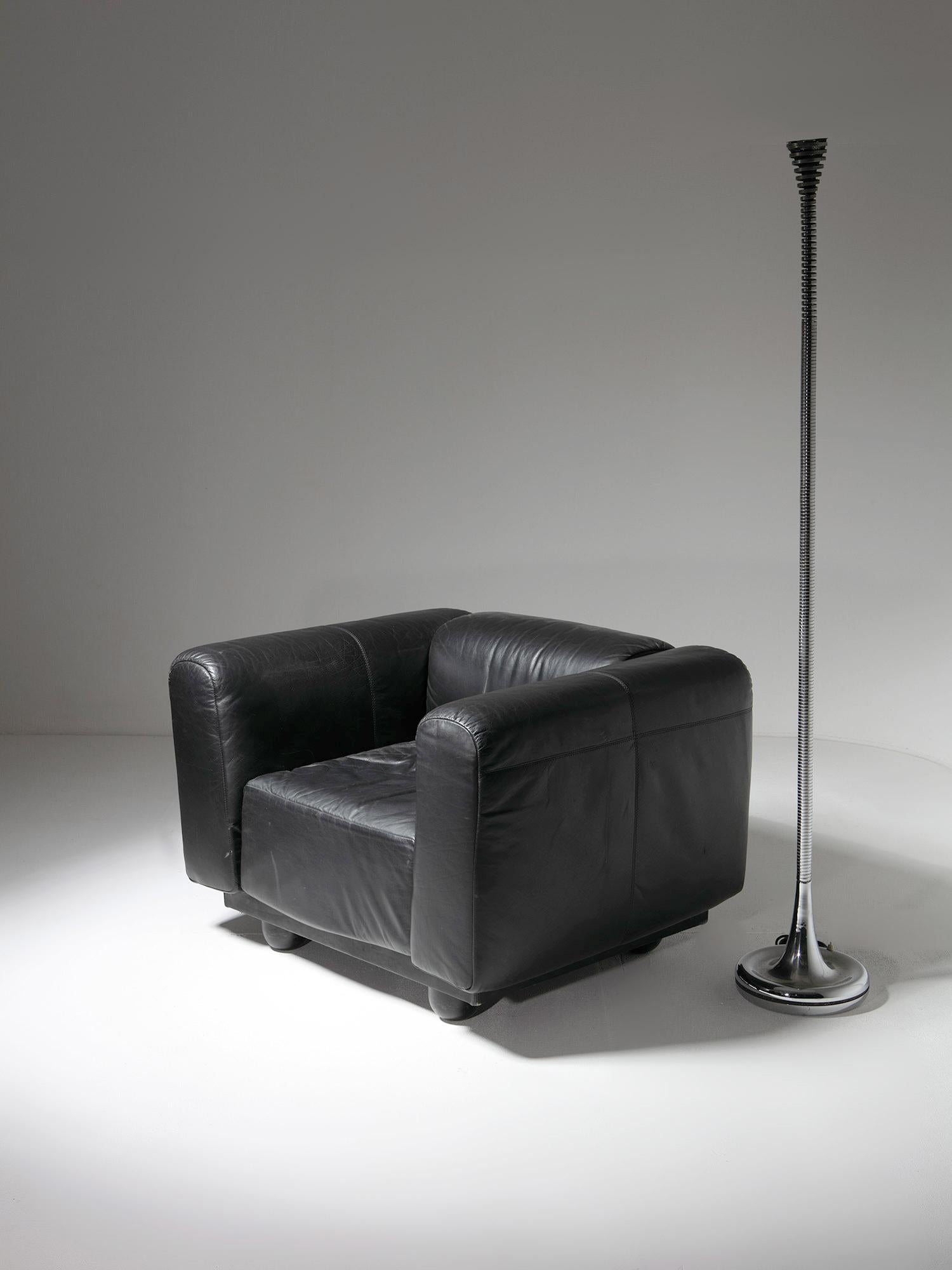 Chaise longue en cuir noir 