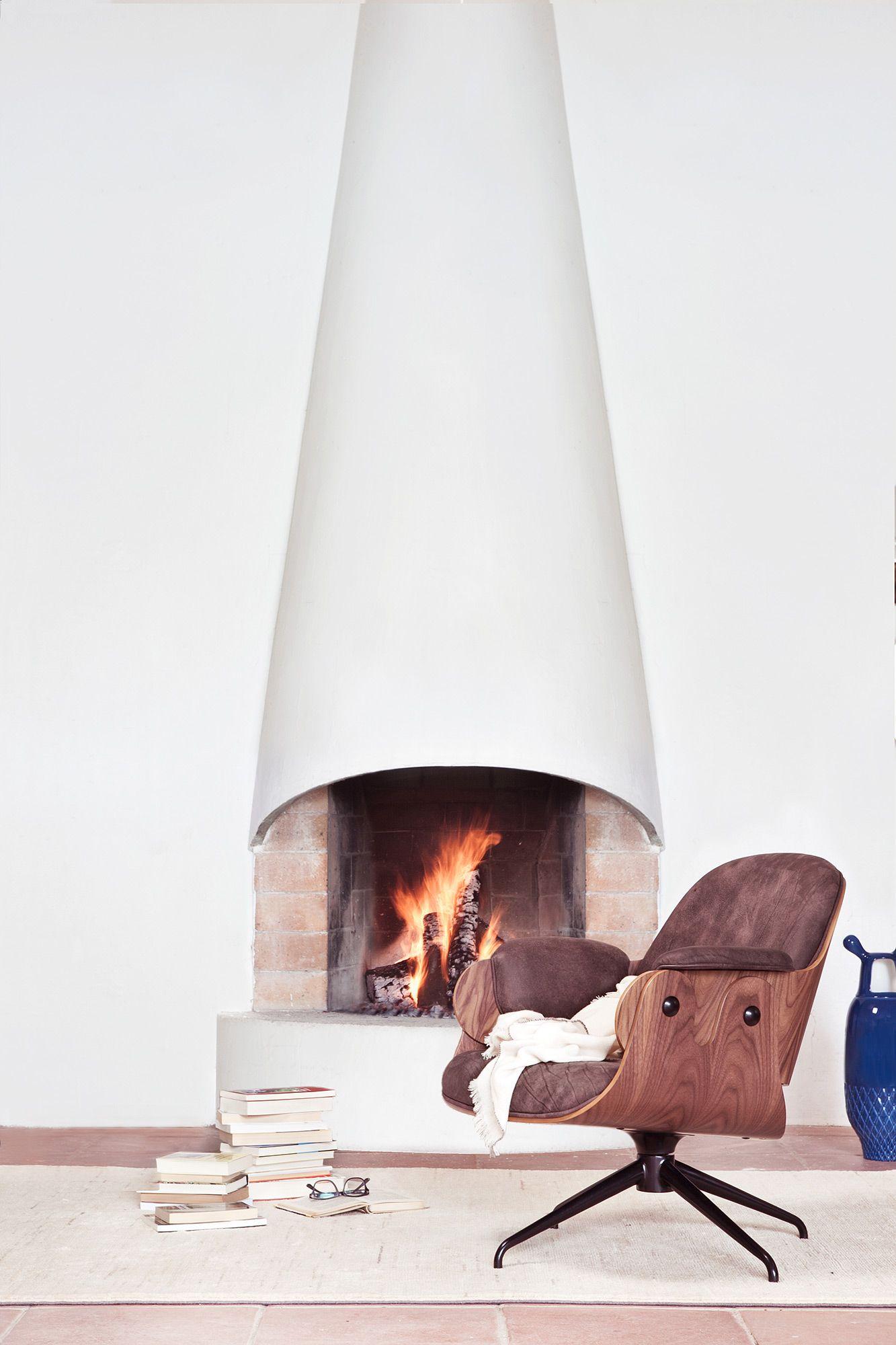 Niedriger Loungesessel mit drehbarem Sockel von Jaime Hayon aus organischem Leder, Nussbaumholz  im Zustand „Neu“ im Angebot in Barcelona, ES