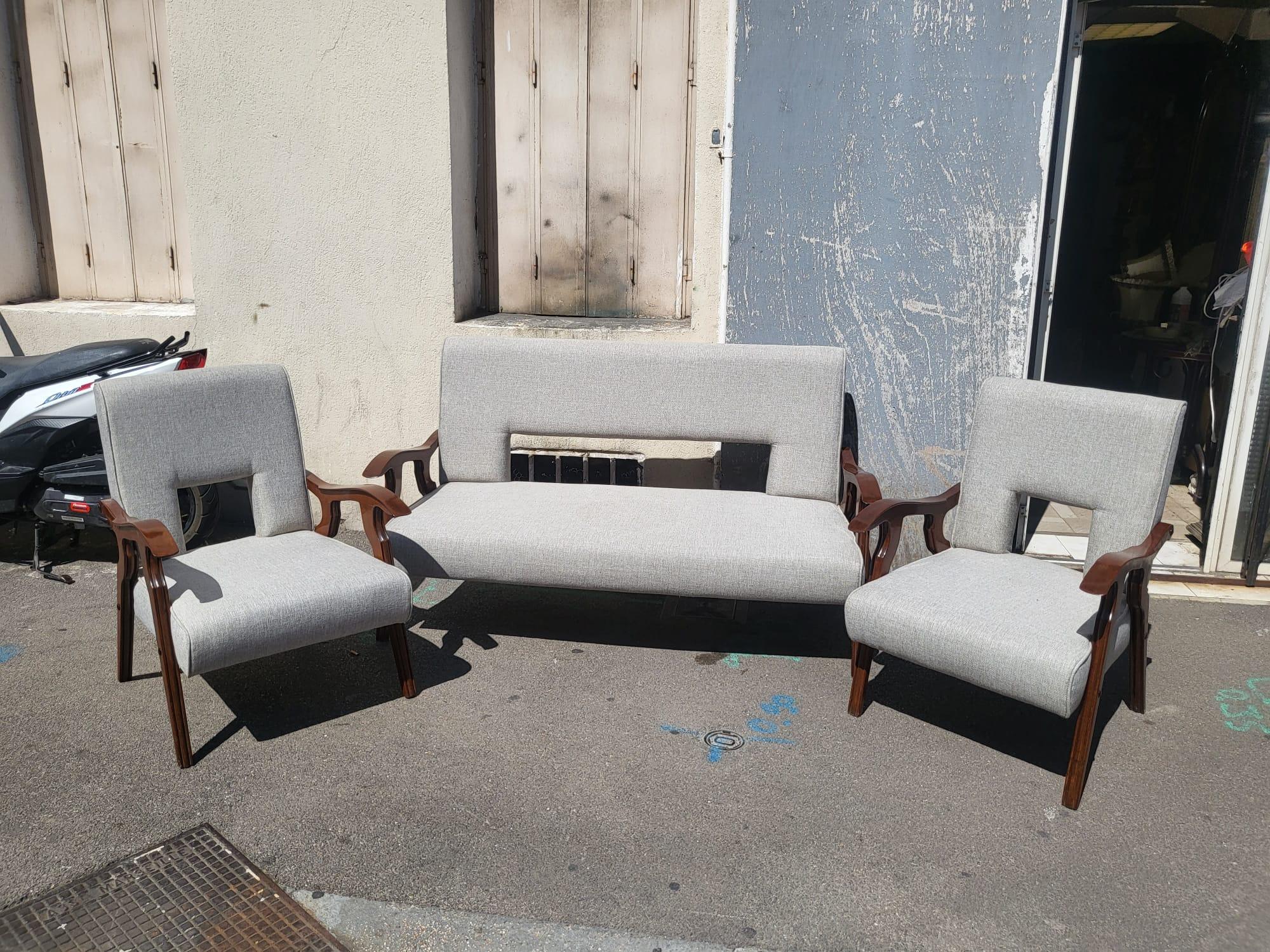 Living Room set 1 Sofa + 2 Armchairs, Design From The 70s, 20th Century For Sale 2