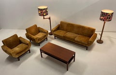 Living room set in amber velvet