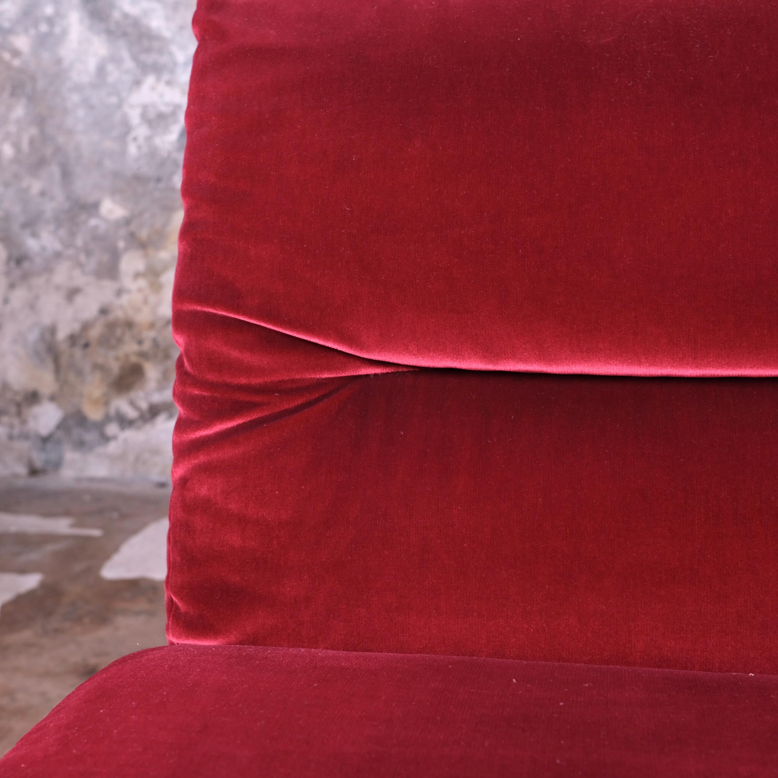 Living room set in burgundy velvet, France, 1980s 7