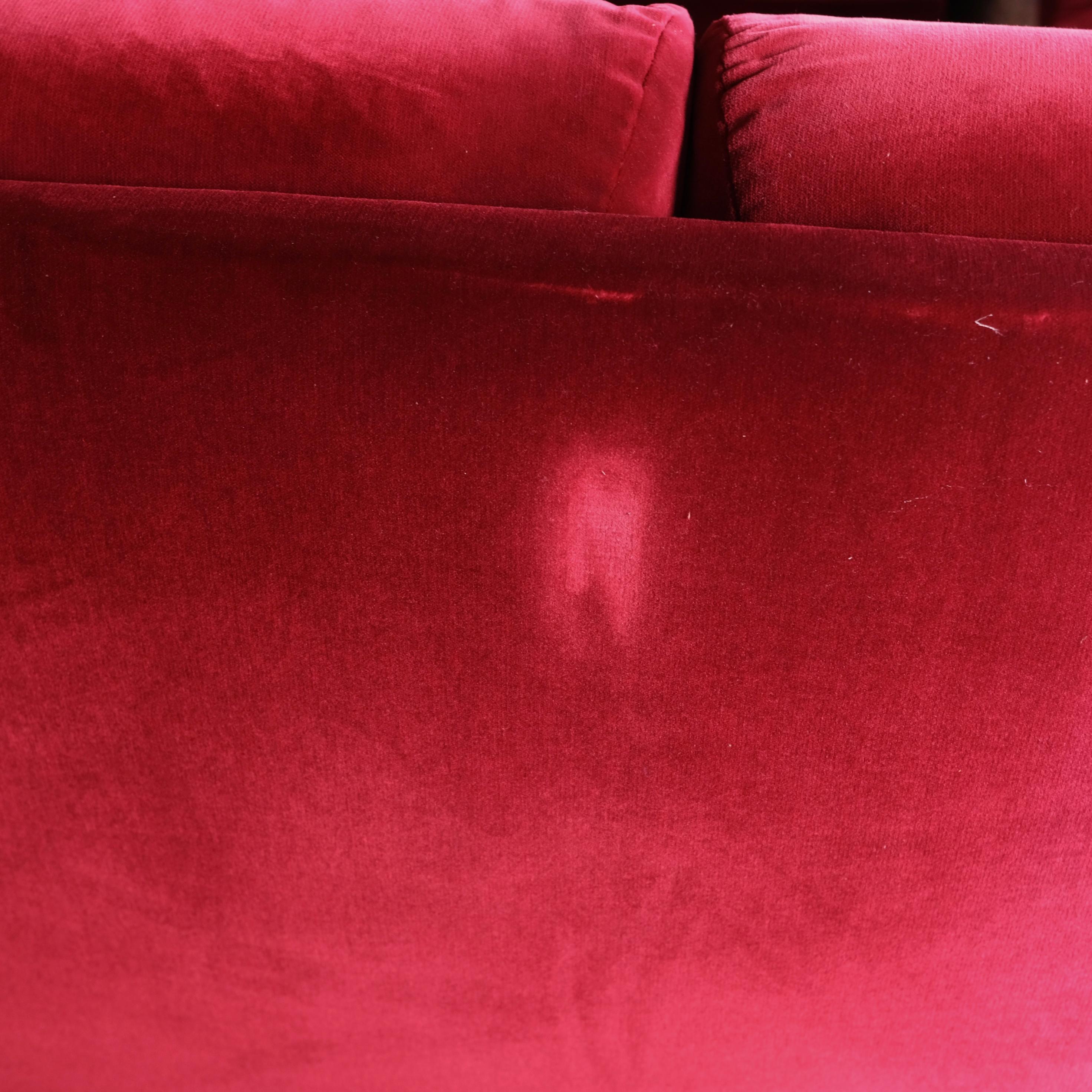 Living room set in burgundy velvet, France, 1980s 12