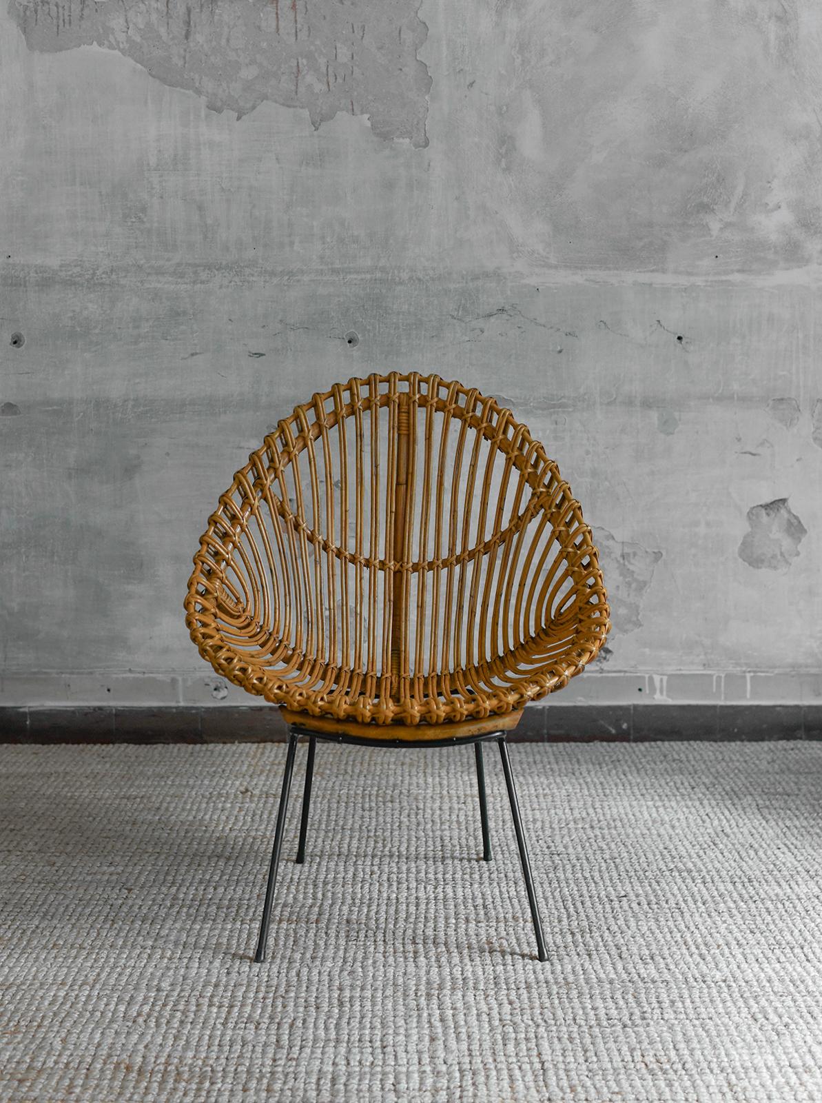 Ensemble de salon en canne de bambou incurvée et métal, attribuable à Franco Albini Bon état - En vente à Roma, RM