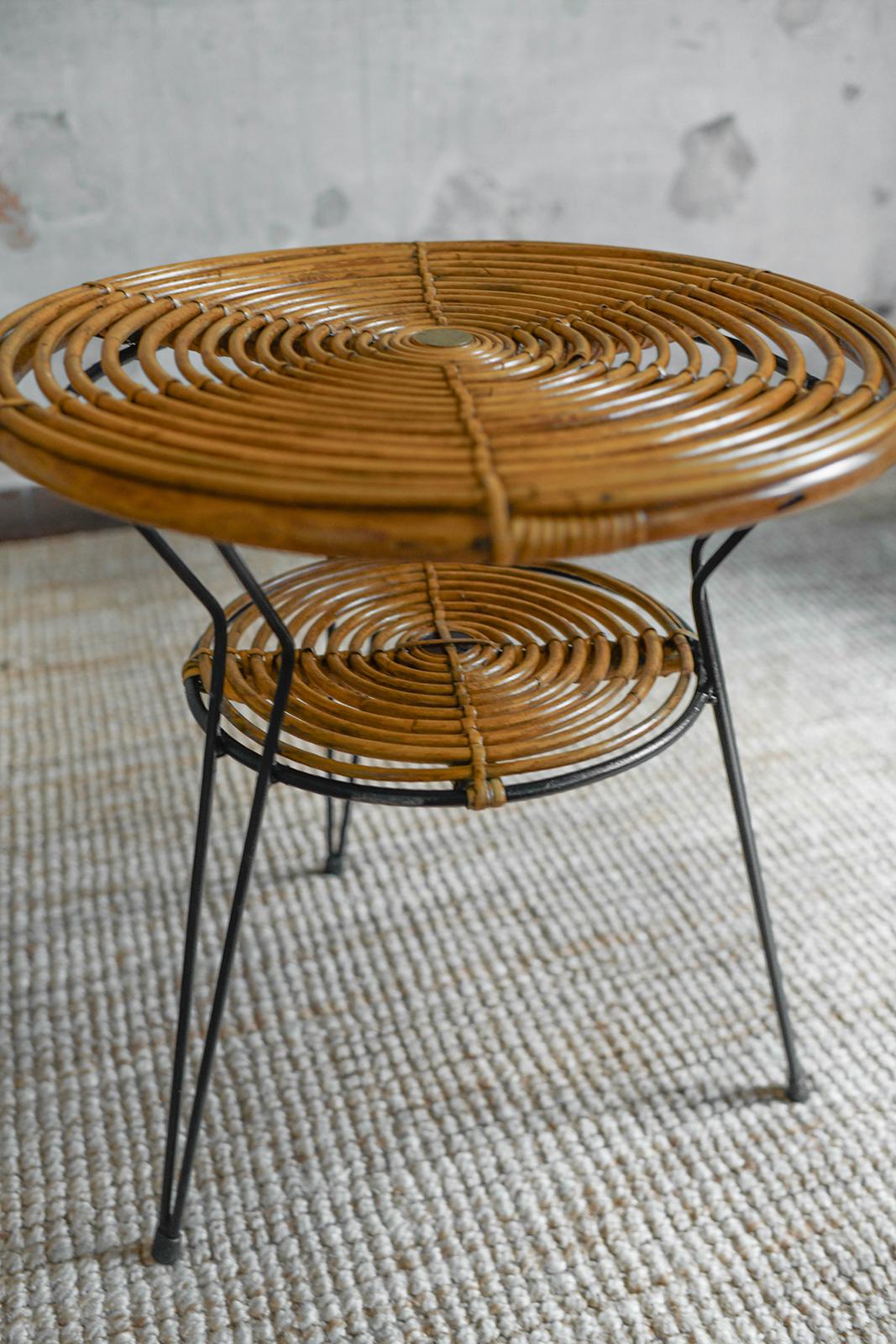 Ensemble de salon en canne de bambou incurvée et métal, attribuable à Franco Albini en vente 2